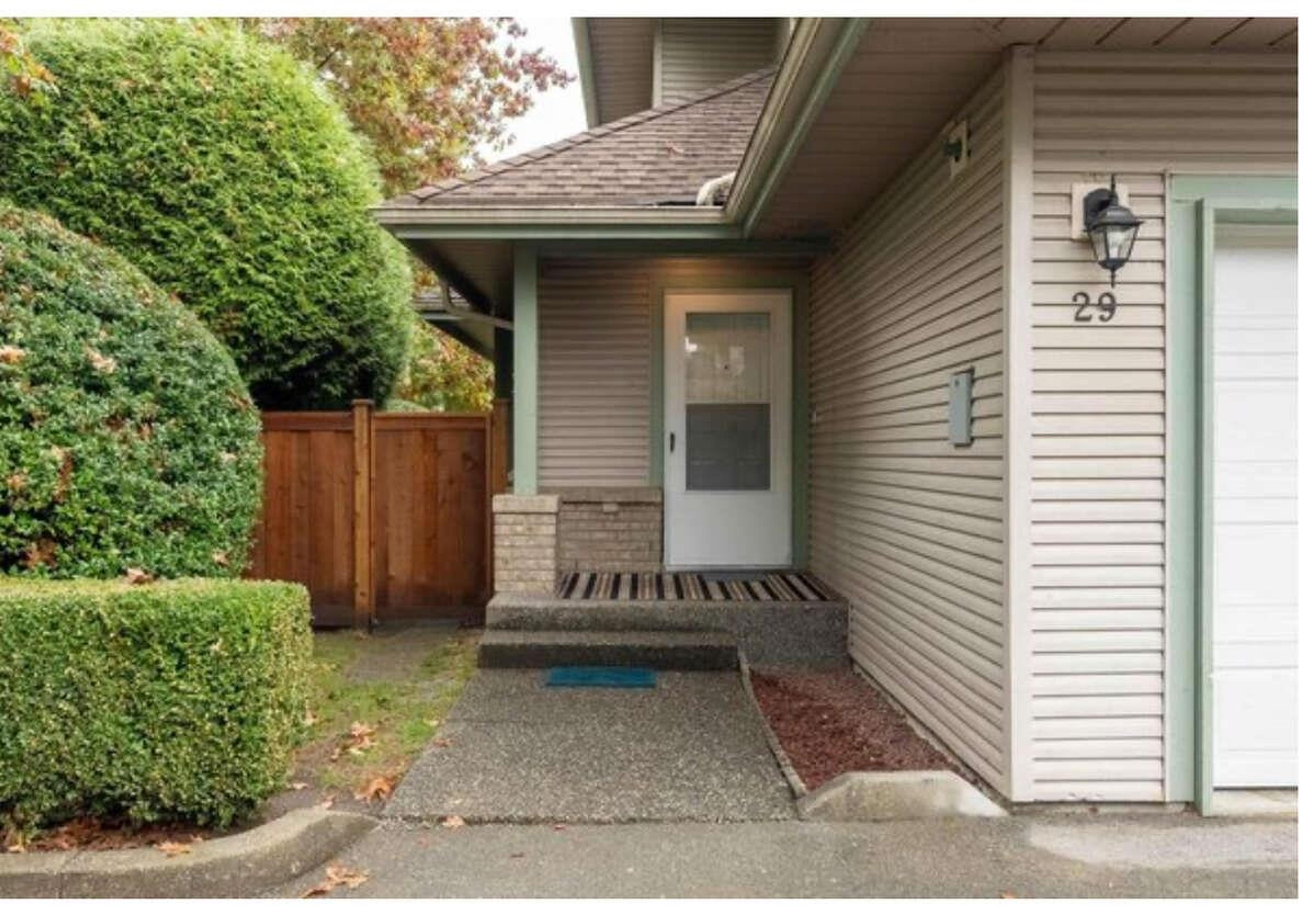 1255 Riverside Drive, Port Coquitlam - Exteriors - Photo 4