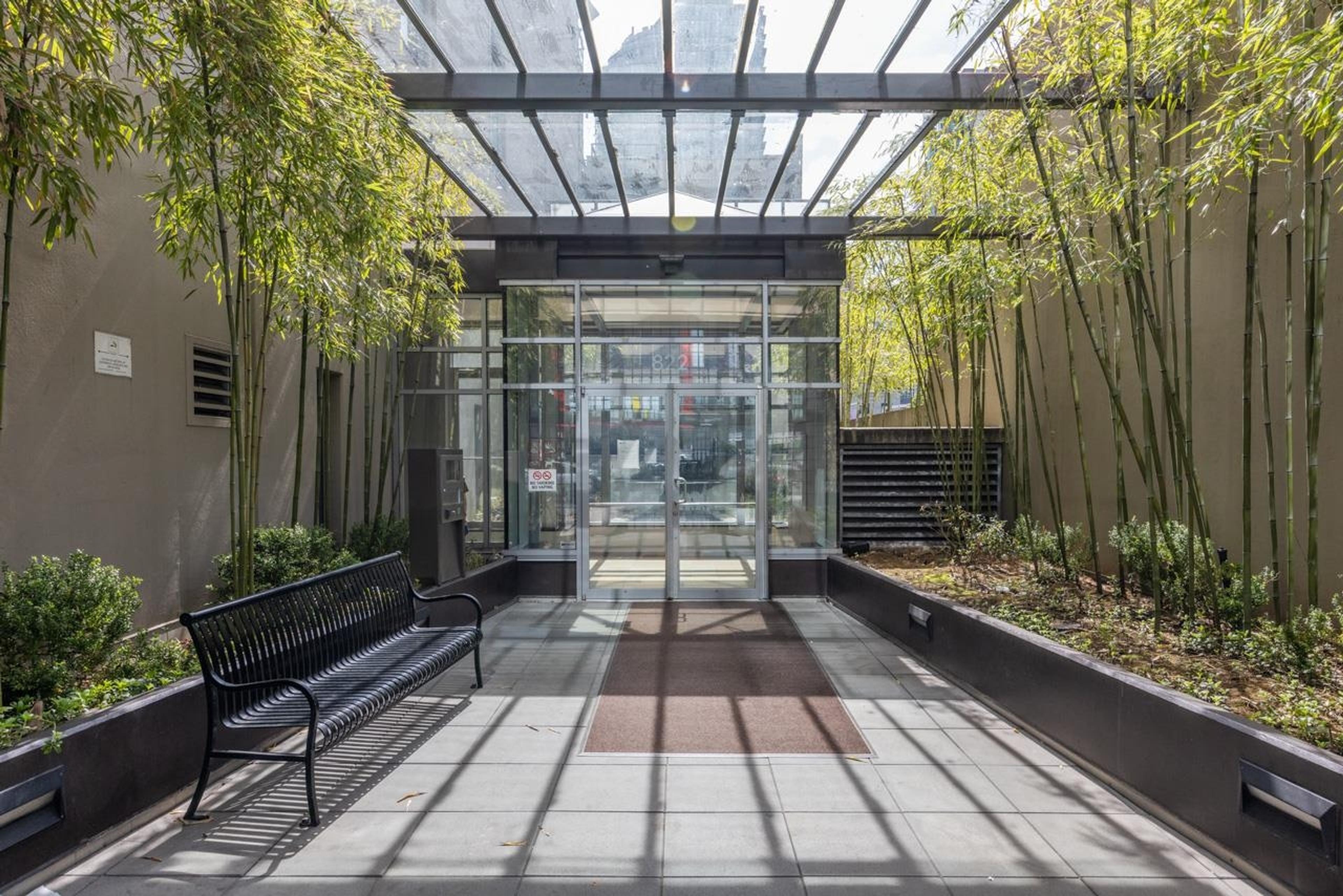 822 Seymour Street, Vancouver - Exteriors - Photo 1