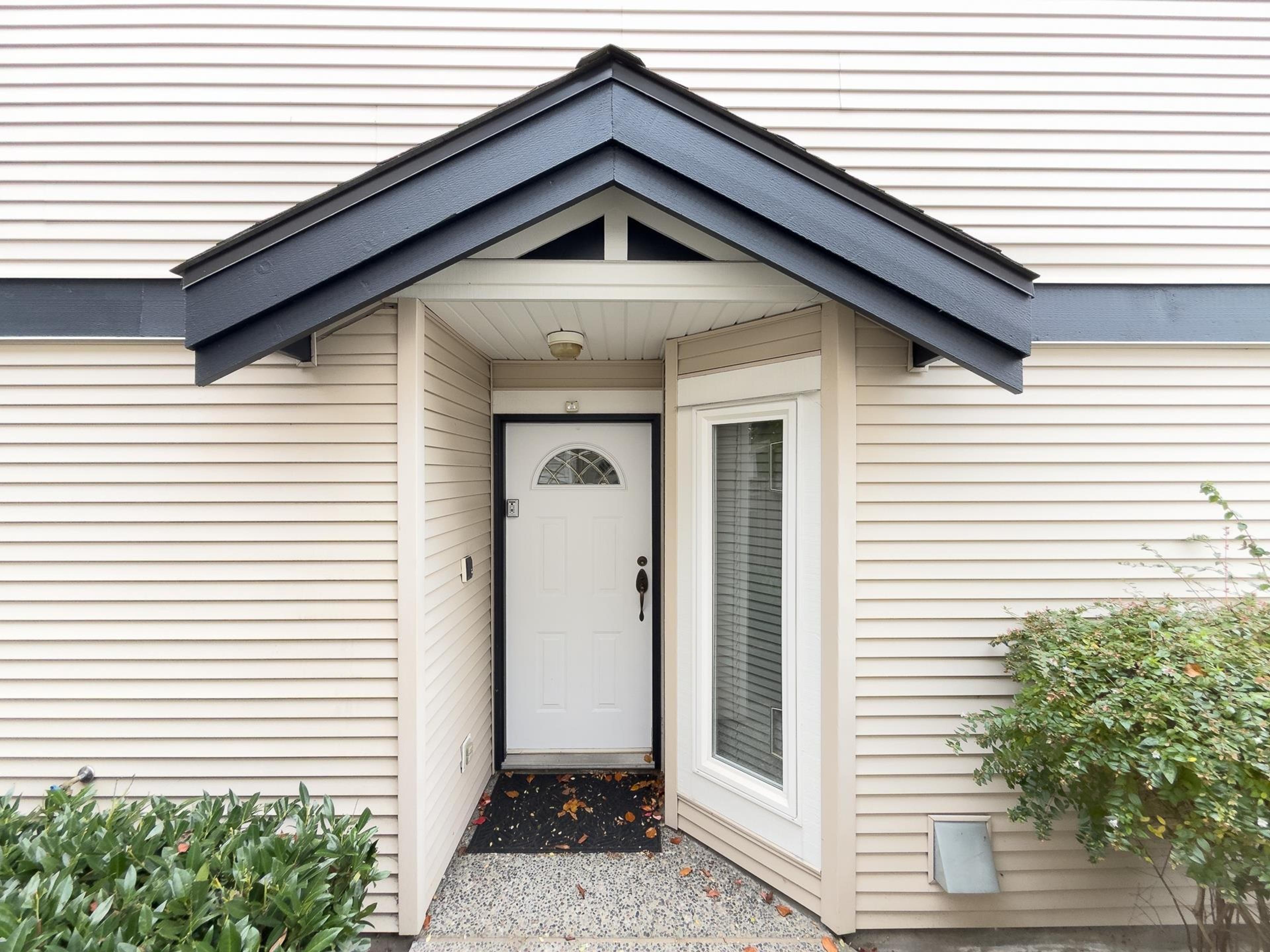 4748 54a Street, Ladner - Exteriors - Photo 2