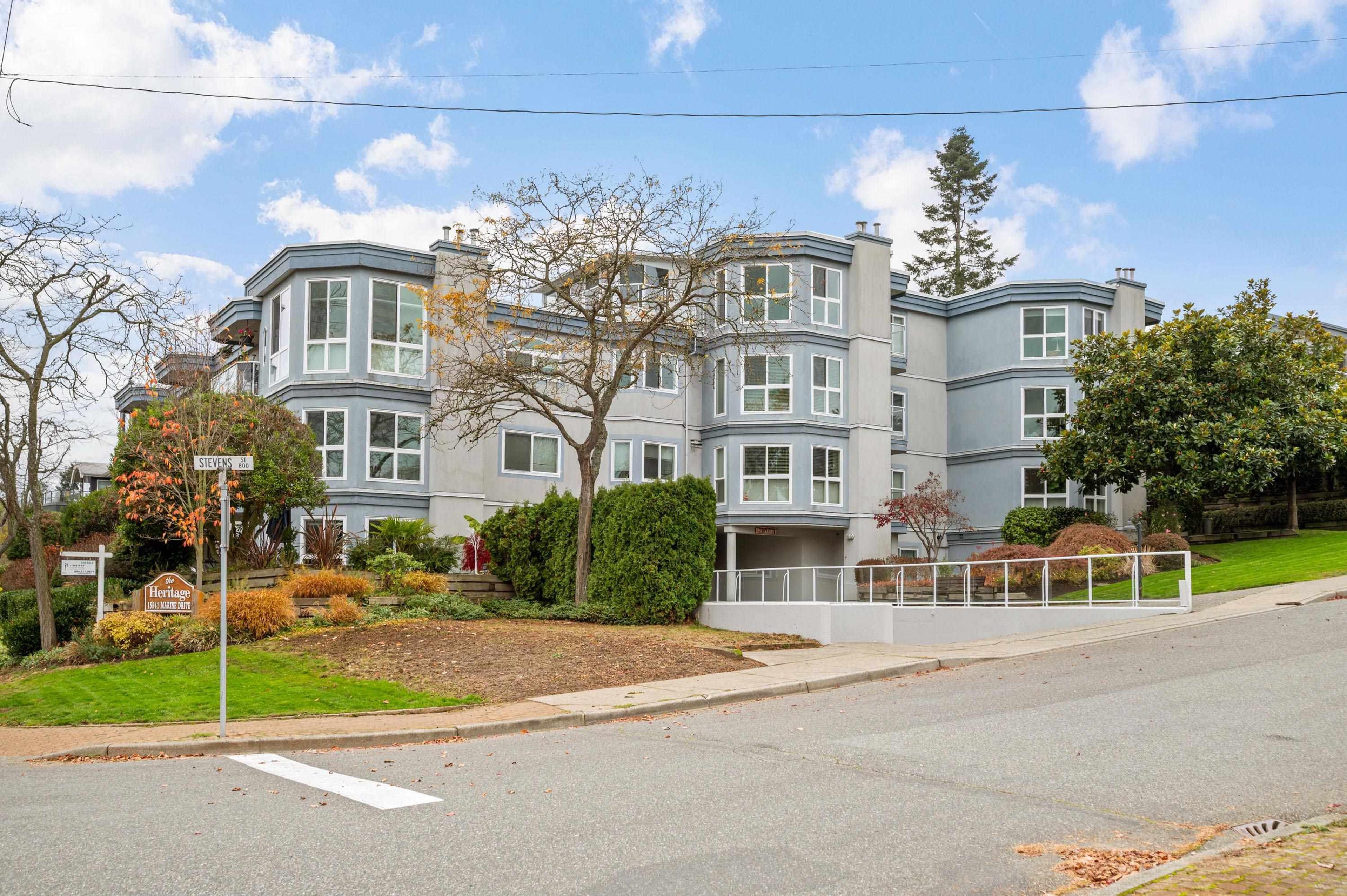 15941 Marine Drive, White Rock - Exteriors - Photo 5