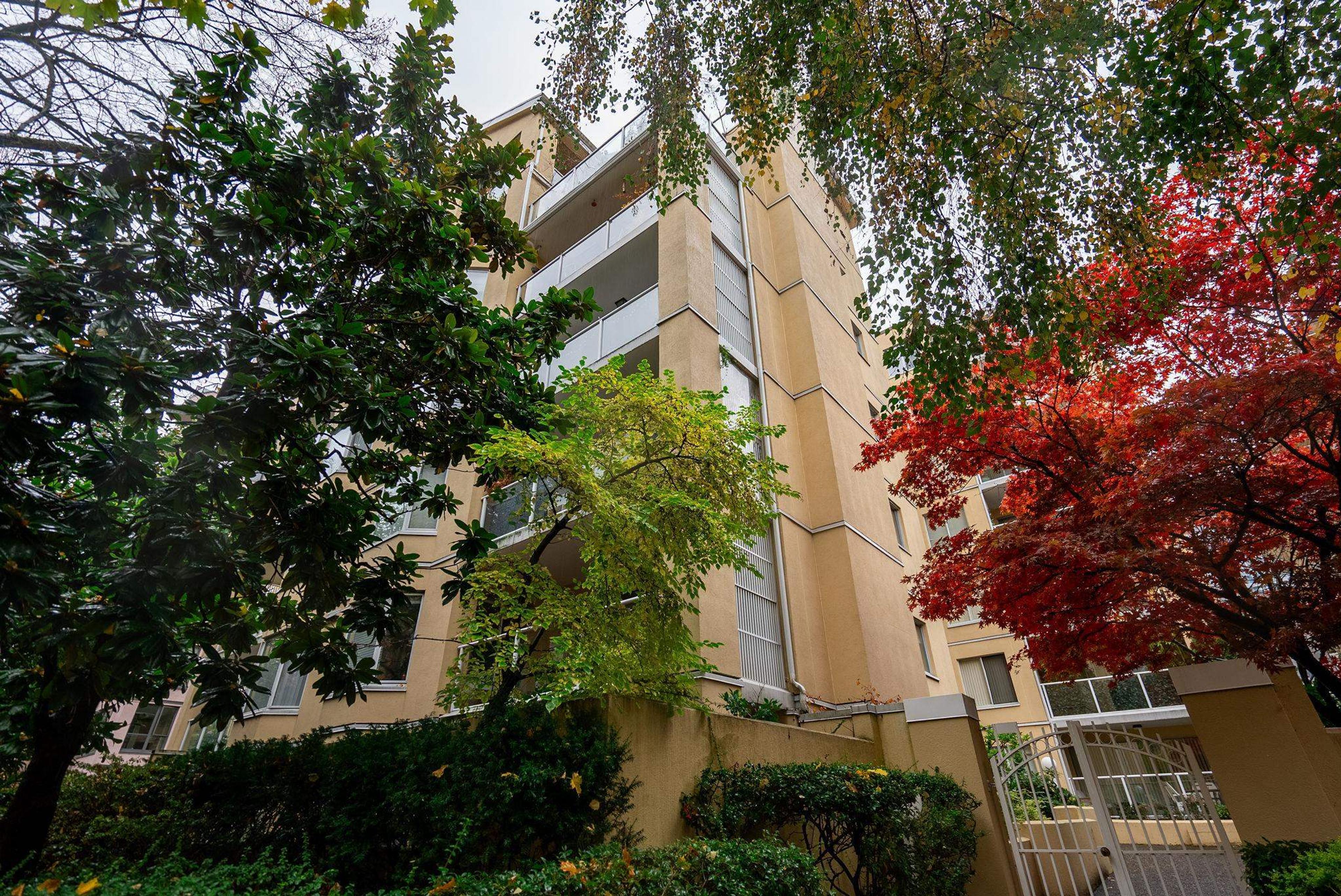 1263 Barclay Street, Vancouver - Exteriors - Photo 2