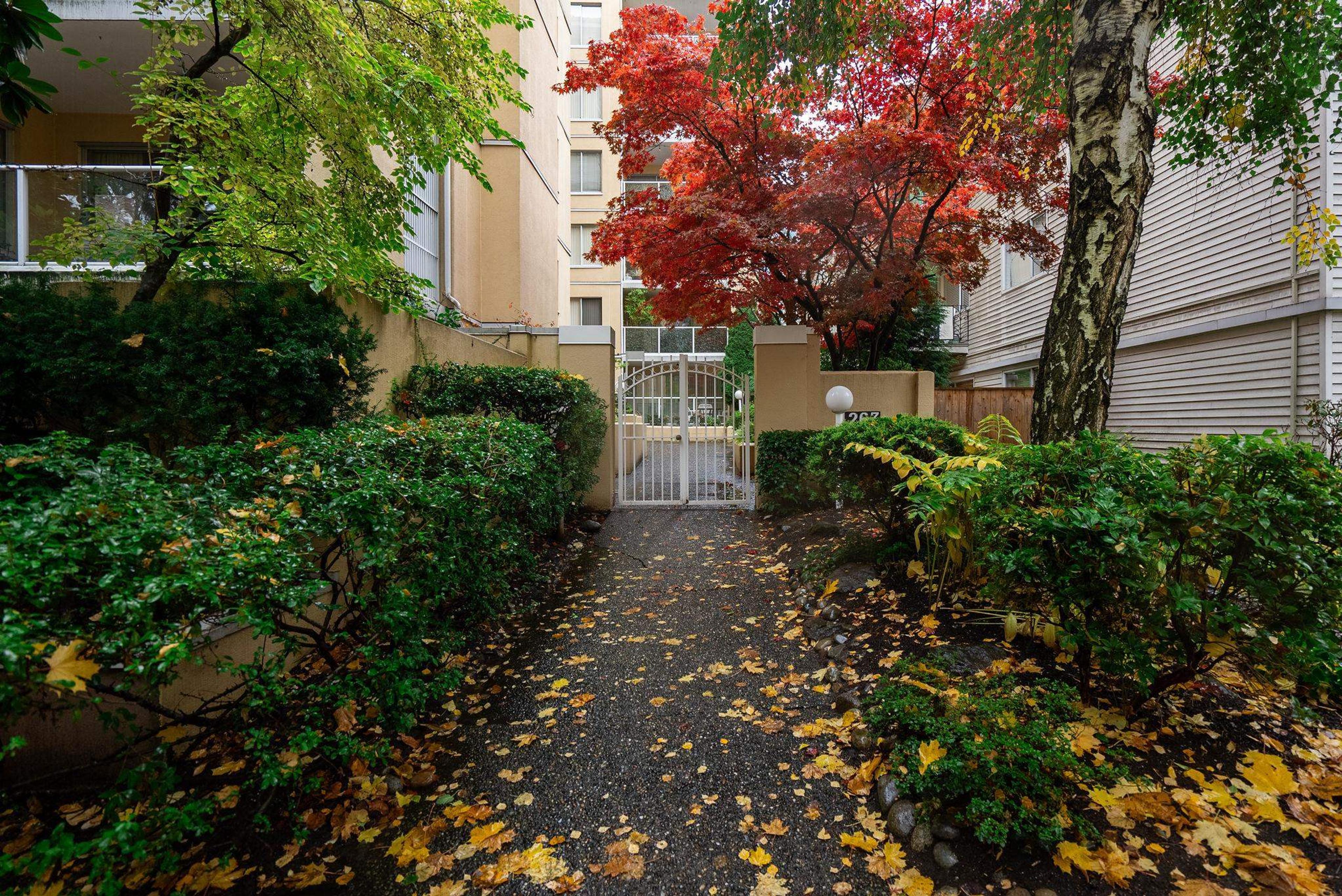 1263 Barclay Street, Vancouver - Exteriors - Photo 3