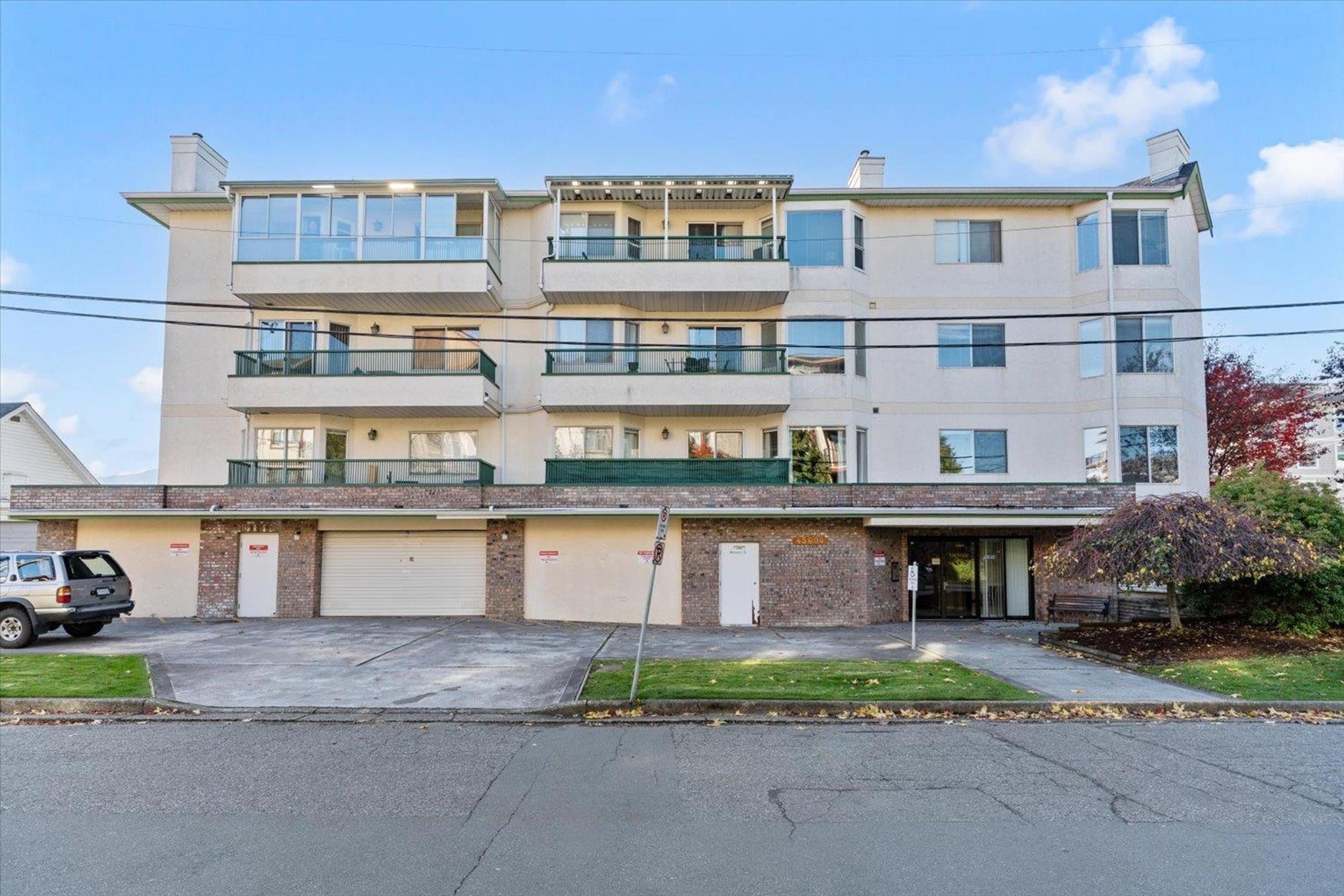 45604 Brett Avenue, Chilliwack - Exteriors - Full Complex View - Photo 1