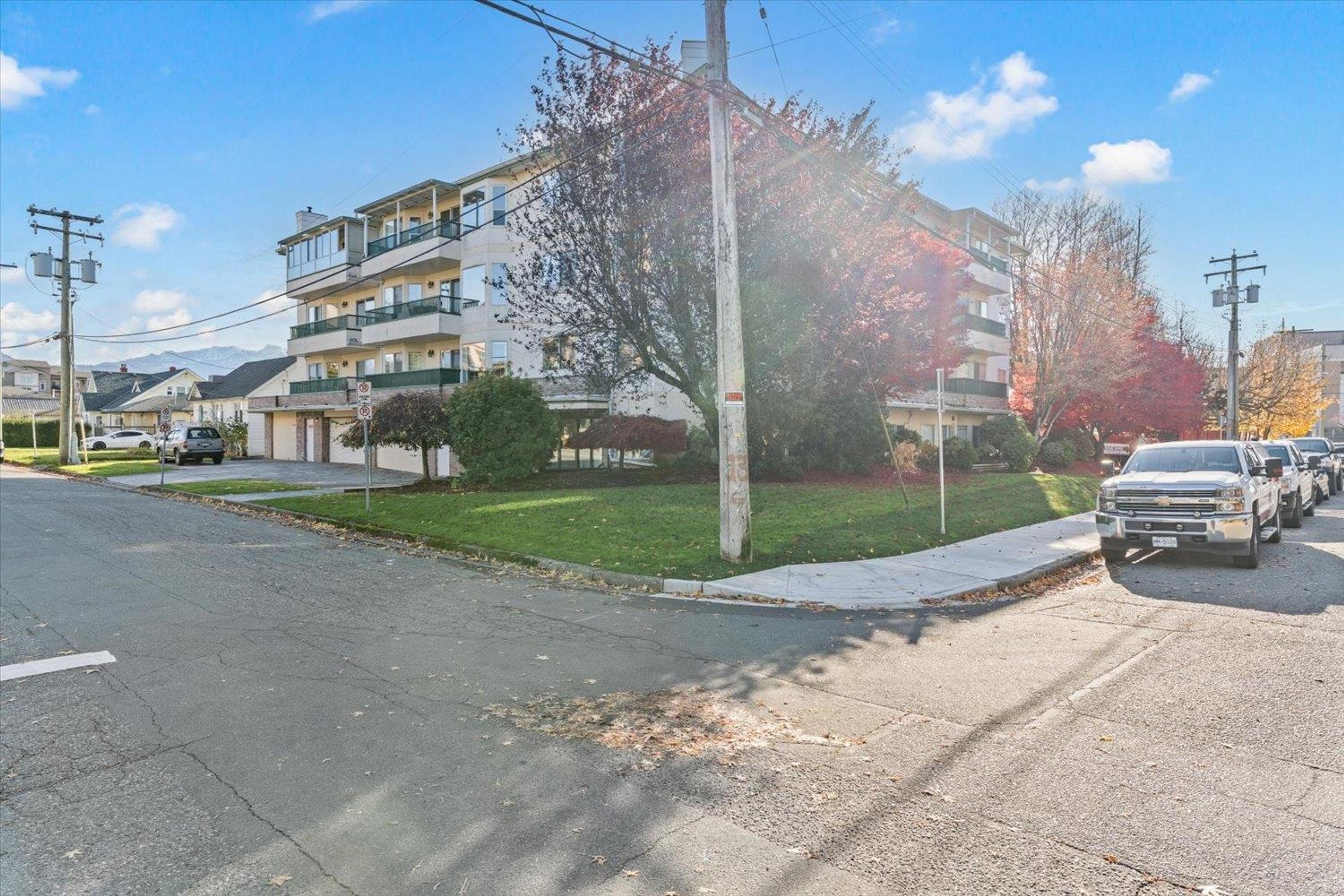 45604 Brett Avenue, Chilliwack - Exteriors - Photo 2