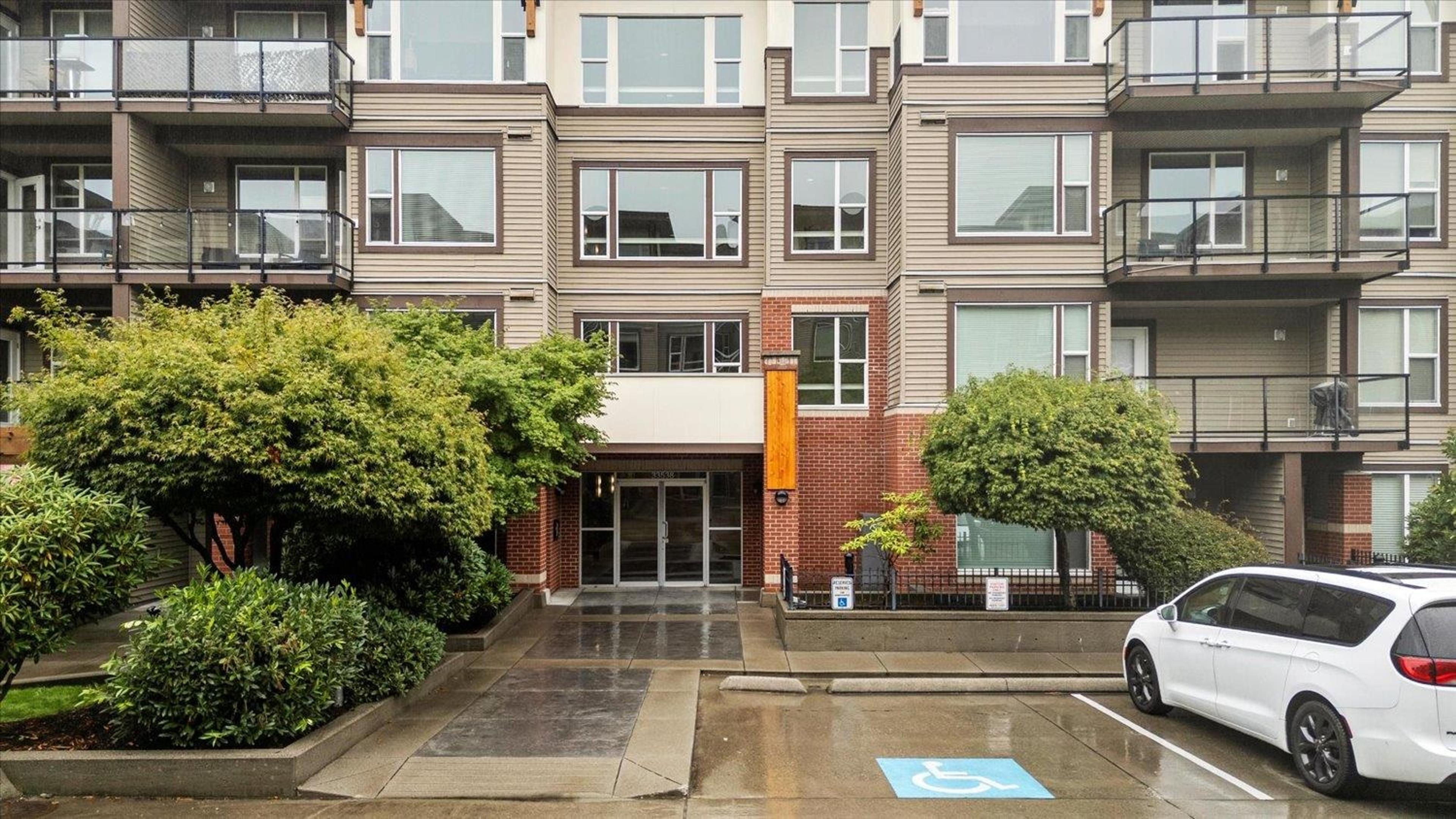 33538 Marshall Road, Abbotsford - Exteriors - Photo 1