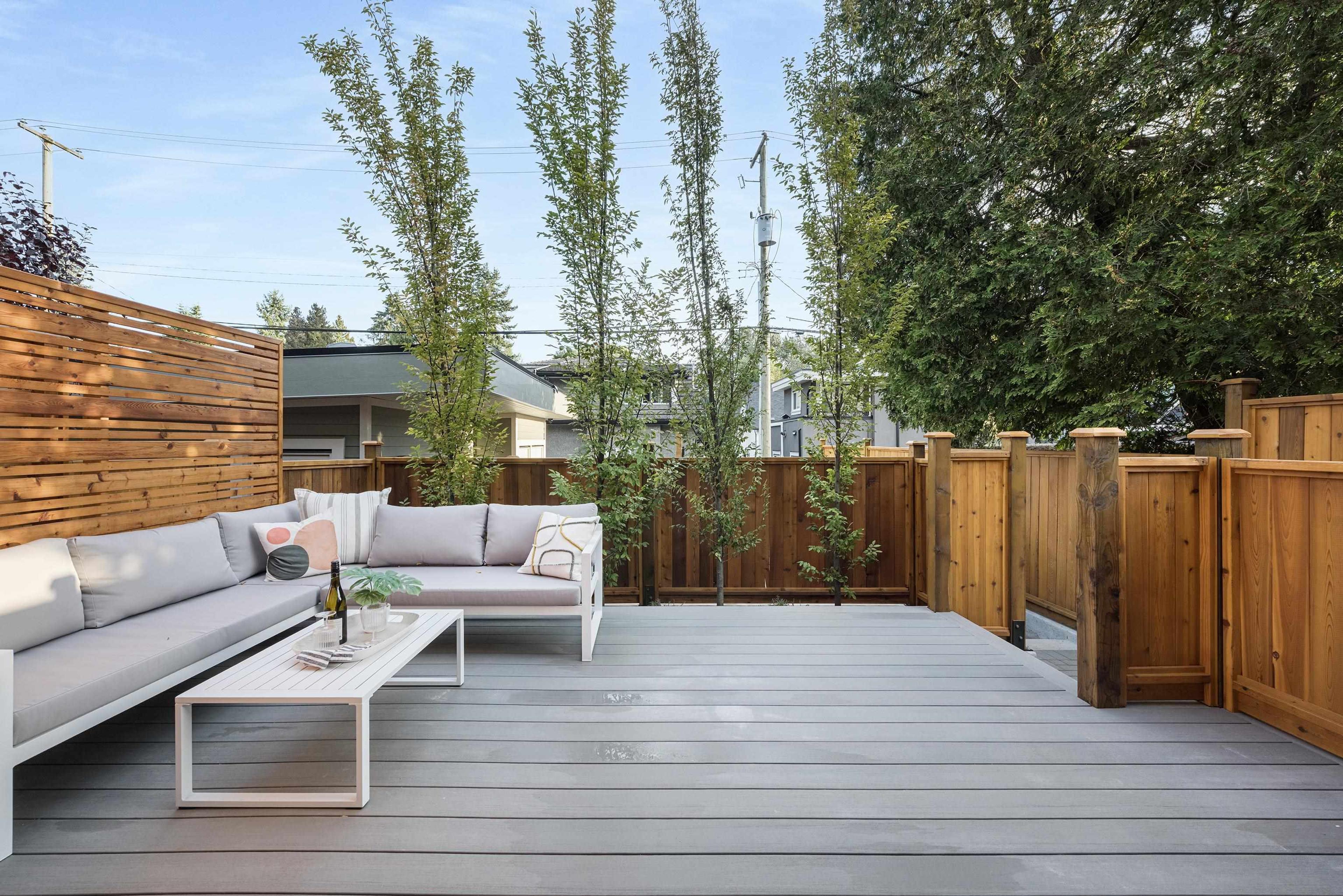 2136 E 10 Avenue, Vancouver - Outdoor Amenities - Garden / Yard/ Backyard/ Porch/ Deck - Photo 3