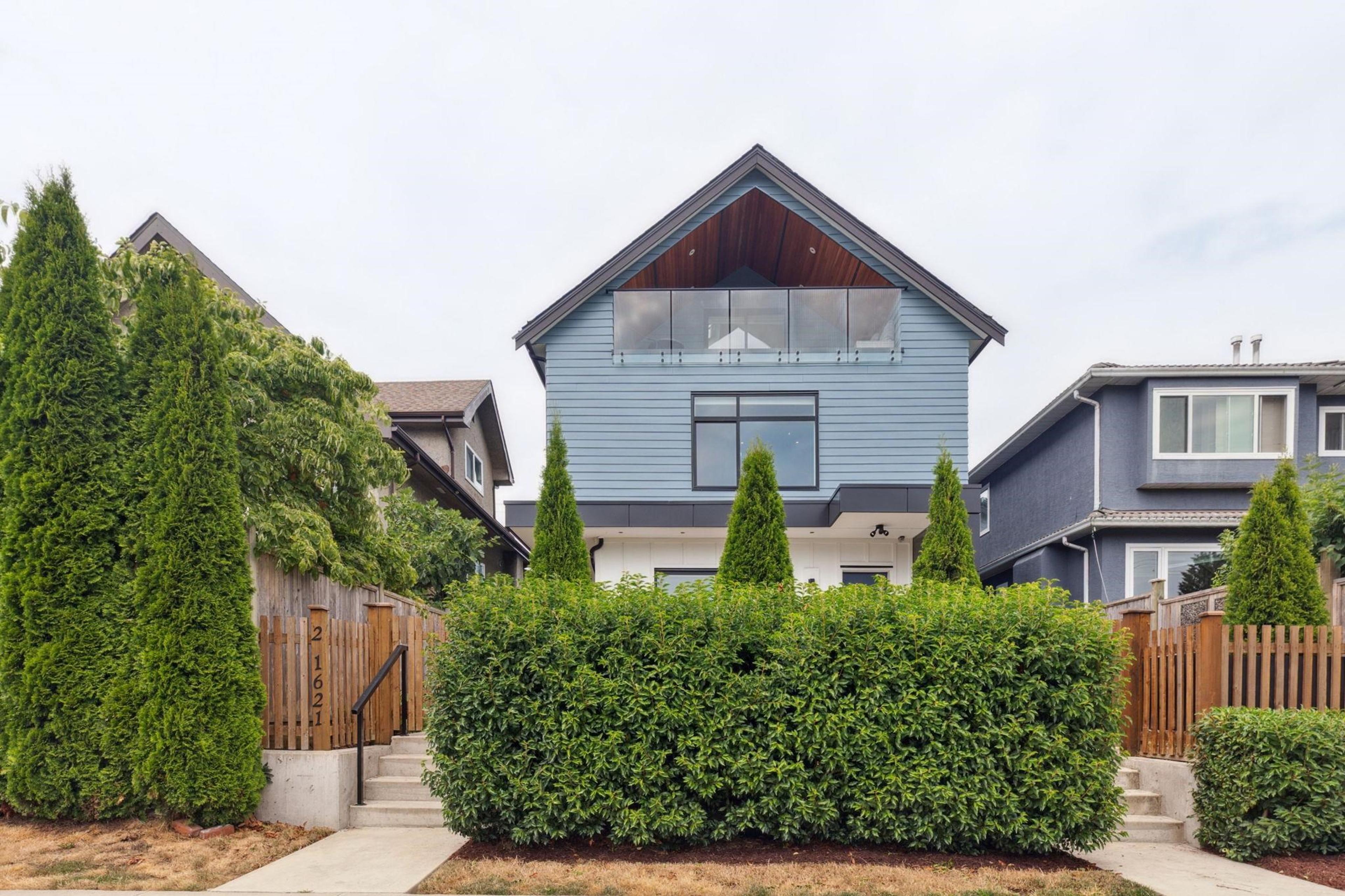 1621 E 11th Avenue, Vancouver - Exteriors - Photo 1