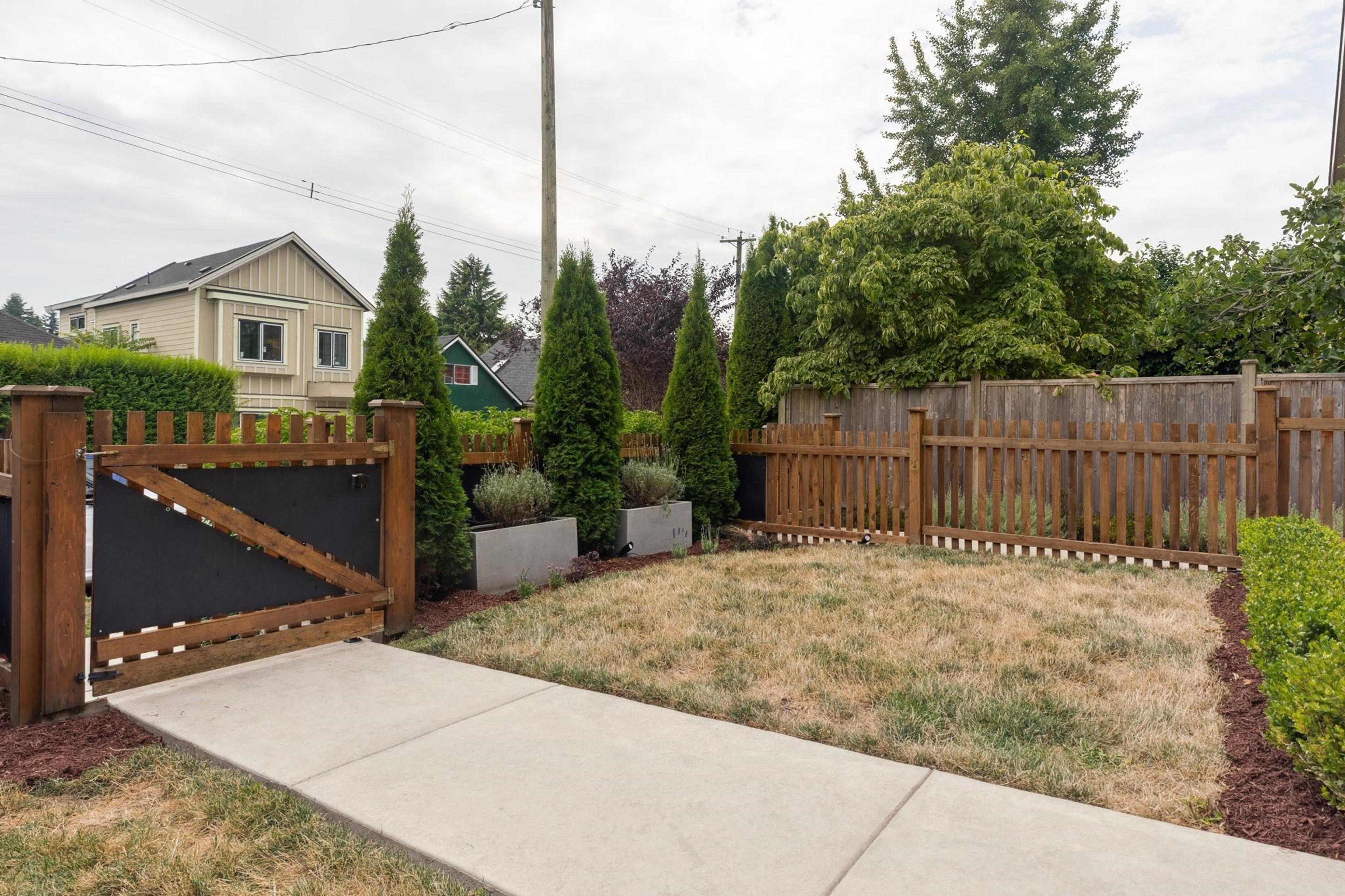 1621 E 11th Avenue, Vancouver - Exteriors - Photo 4