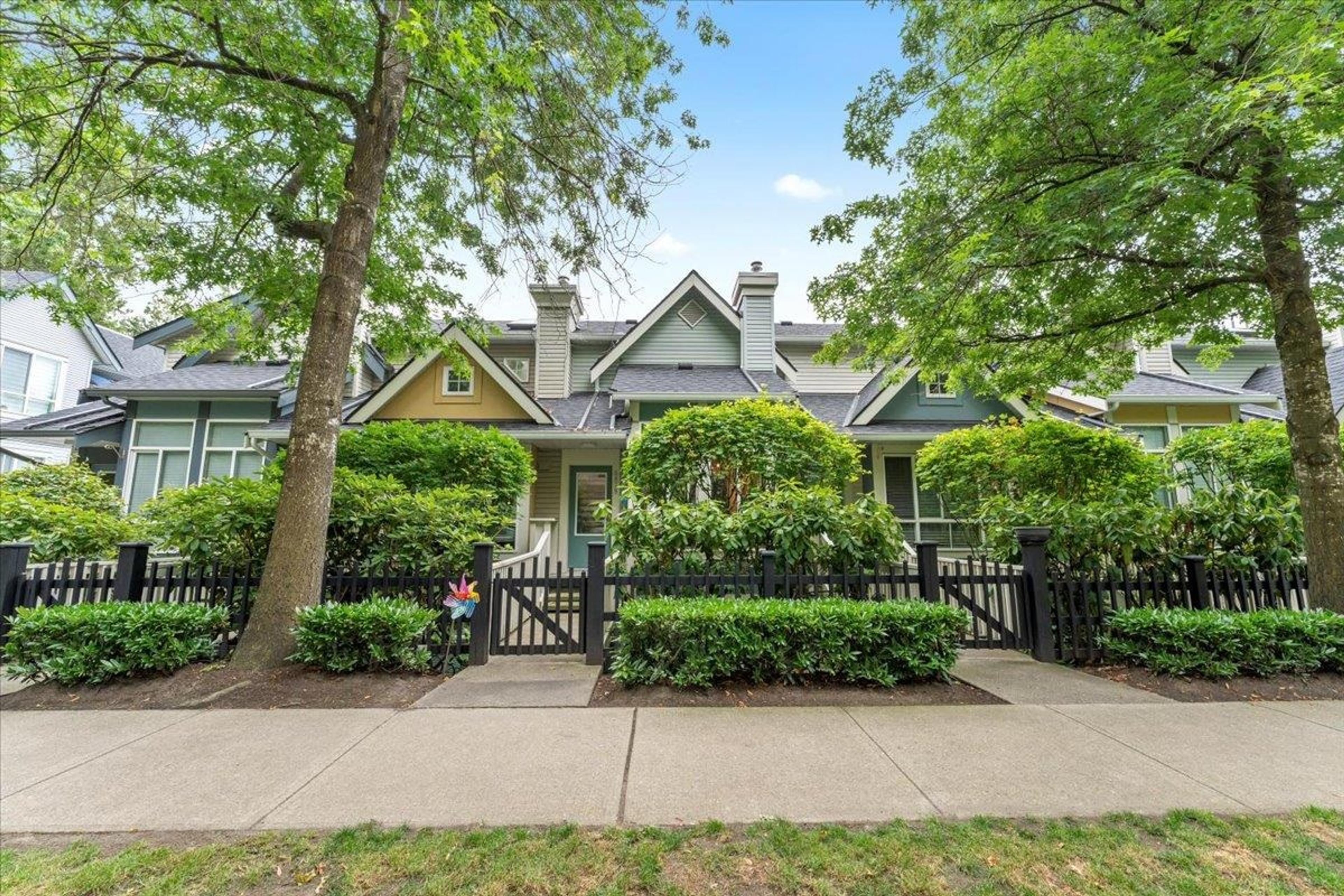 6878 Village Green, Burnaby - Exteriors - Full Complex View - Photo 2