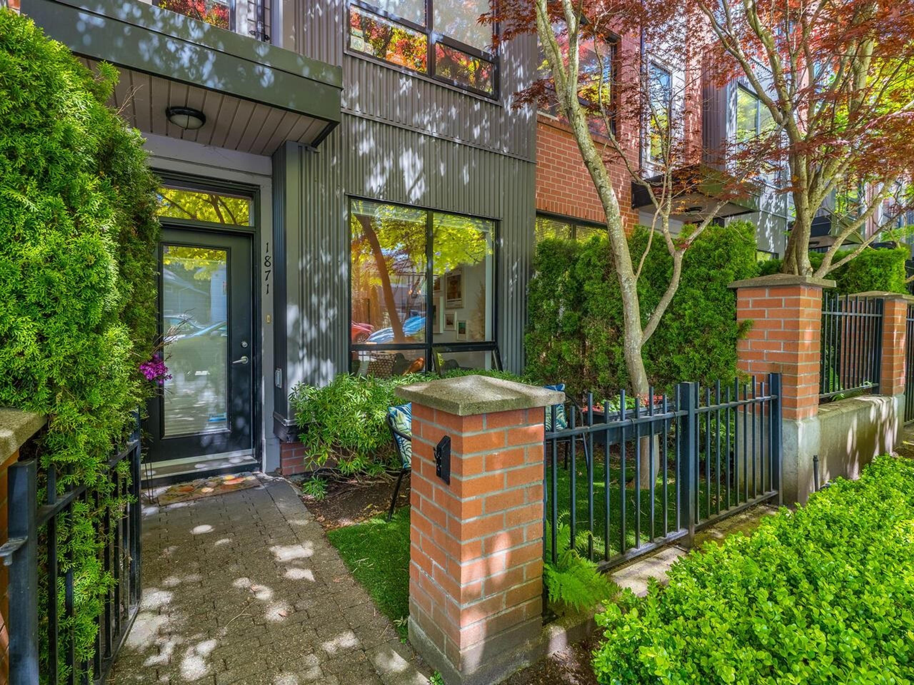 1855 Stainsbury Avenue, Vancouver - Exteriors - Photo 1