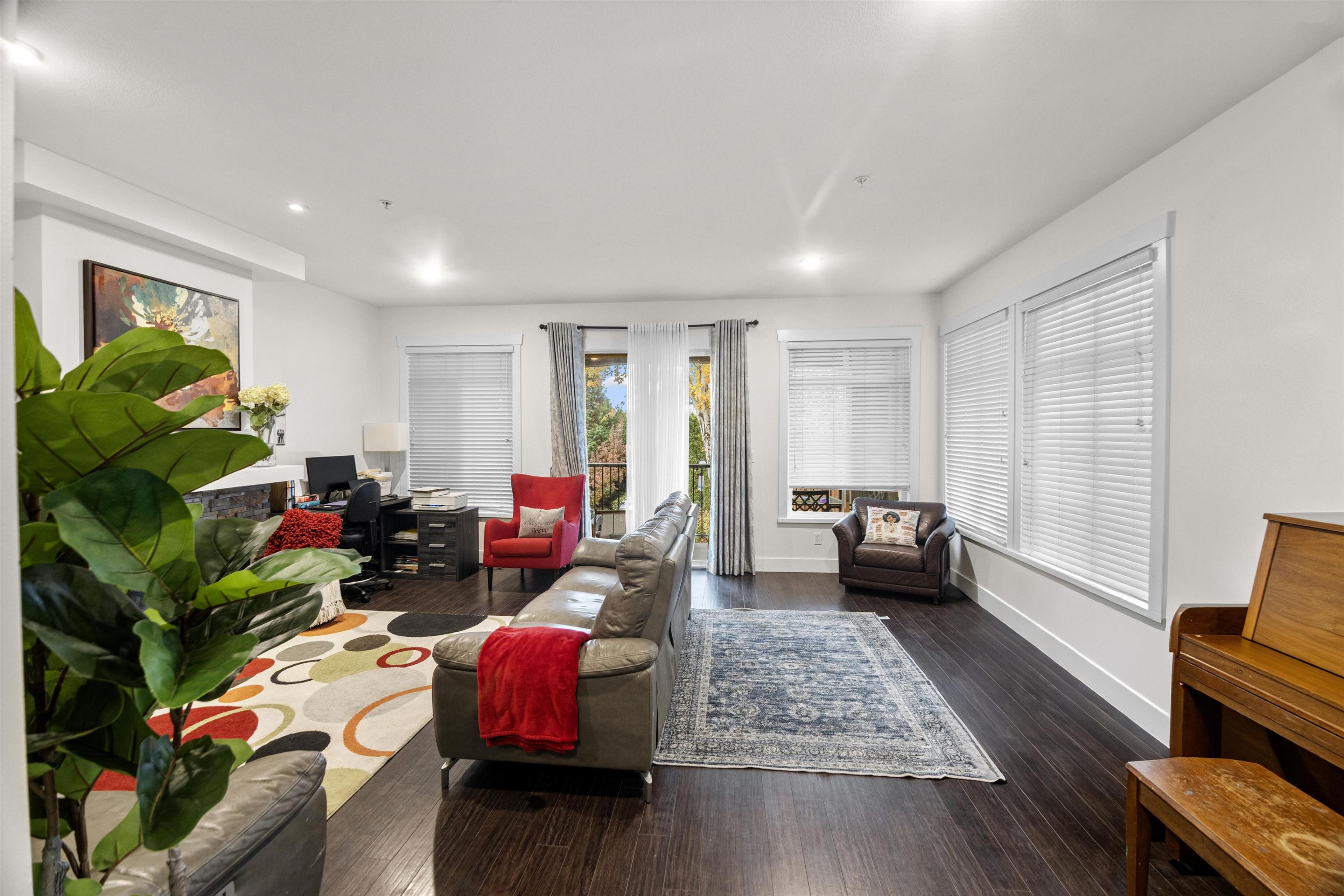 #35 22865 TELOSKY AVENUE - Main Image