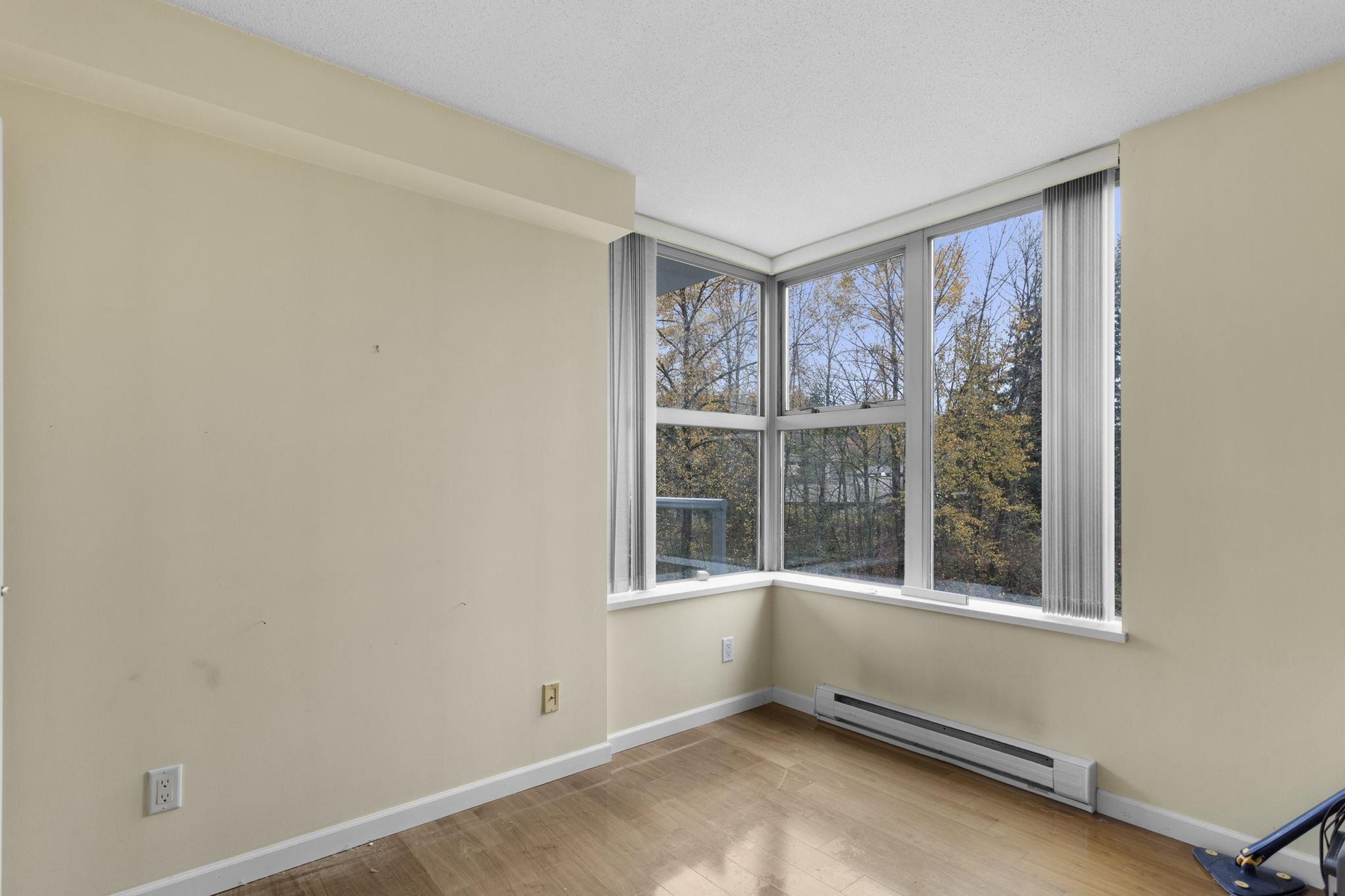 #602 290 NEWPORT DRIVE - 16