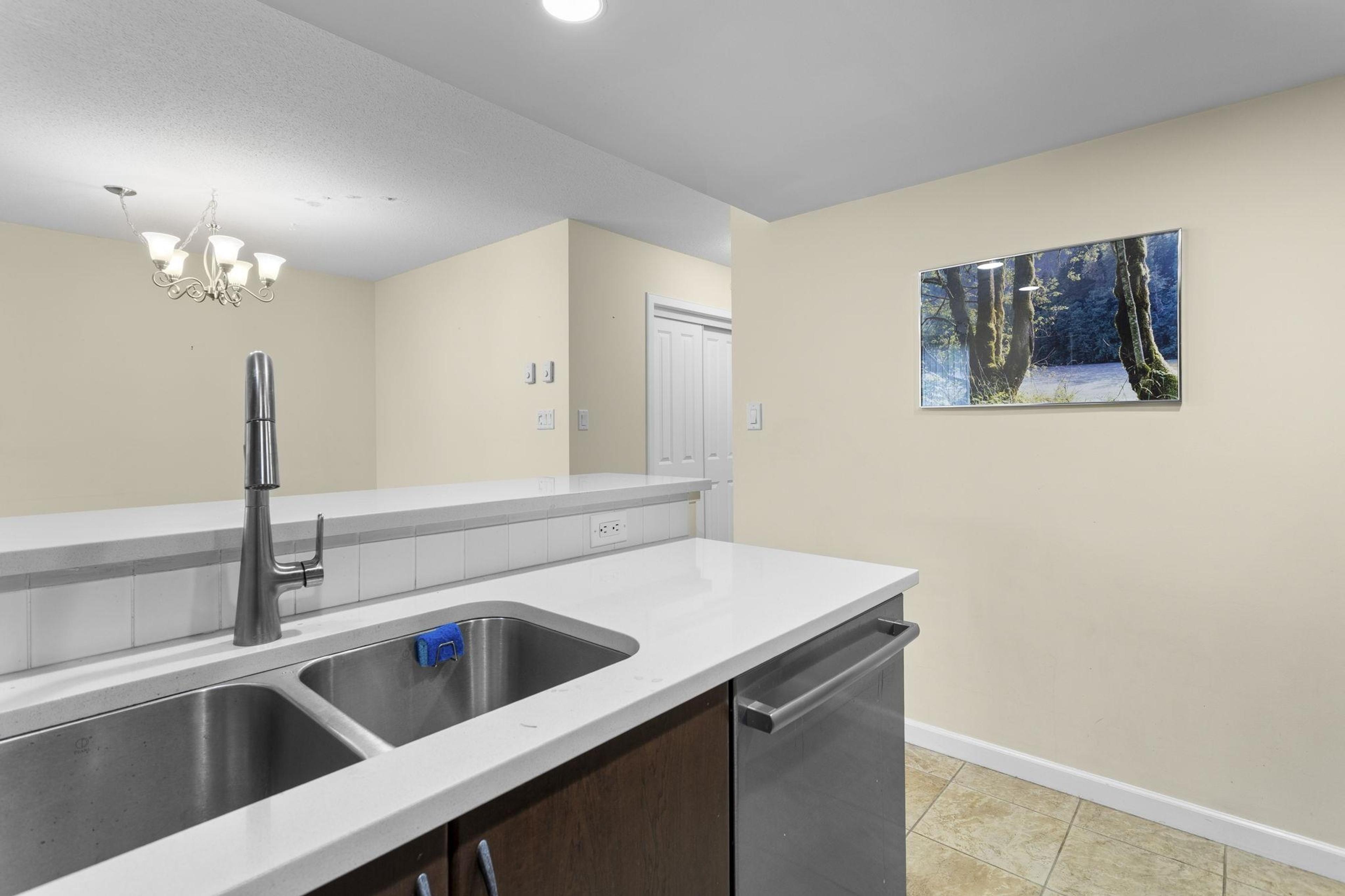 #602 290 NEWPORT DRIVE - 12