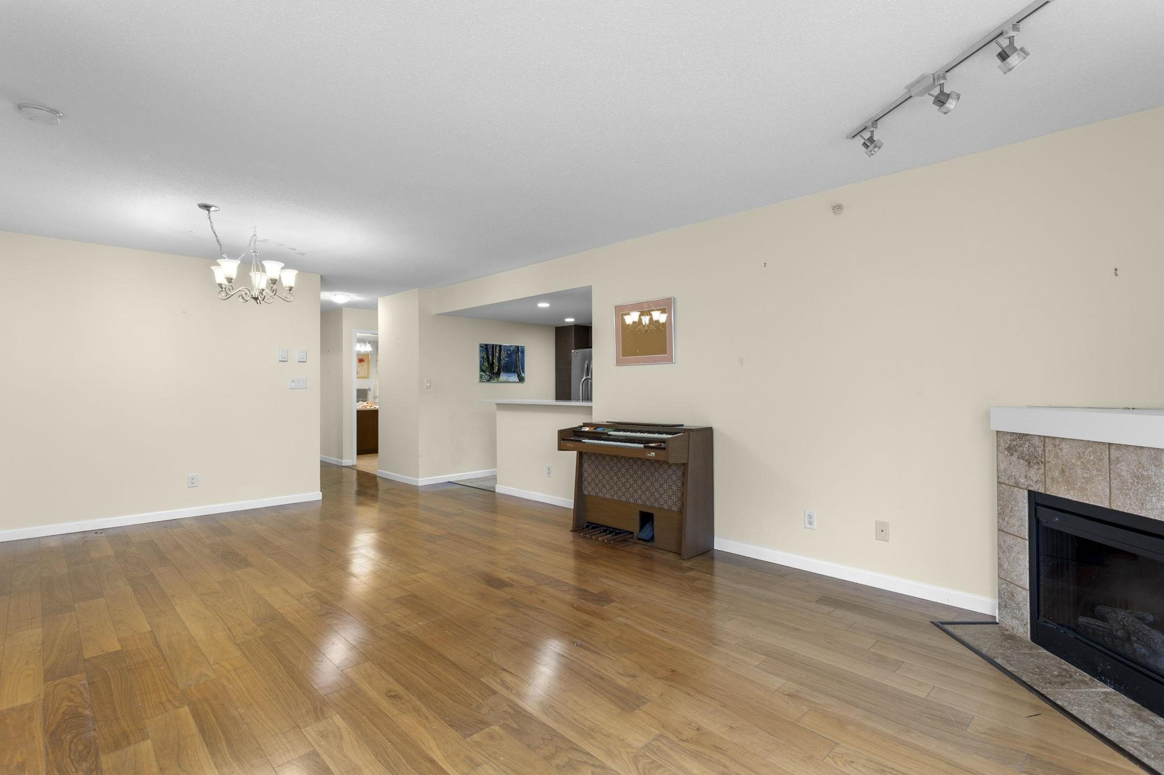 #602 290 NEWPORT DRIVE - 5