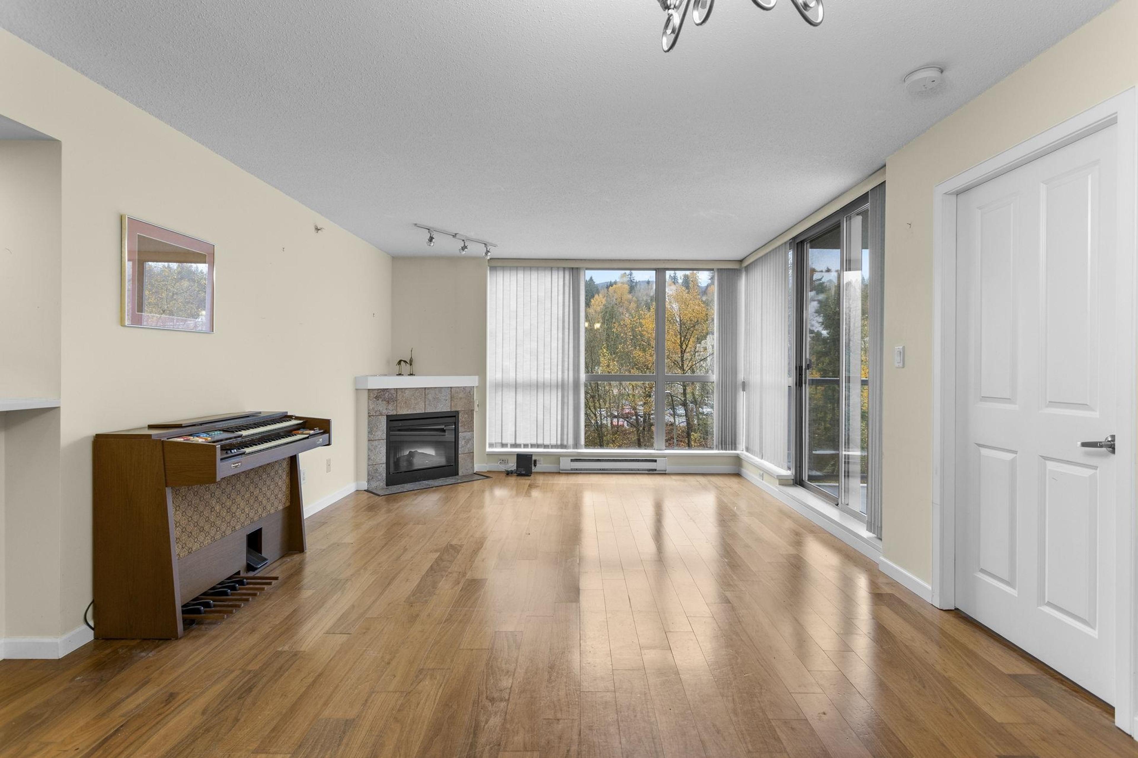 #602 290 NEWPORT DRIVE - 4