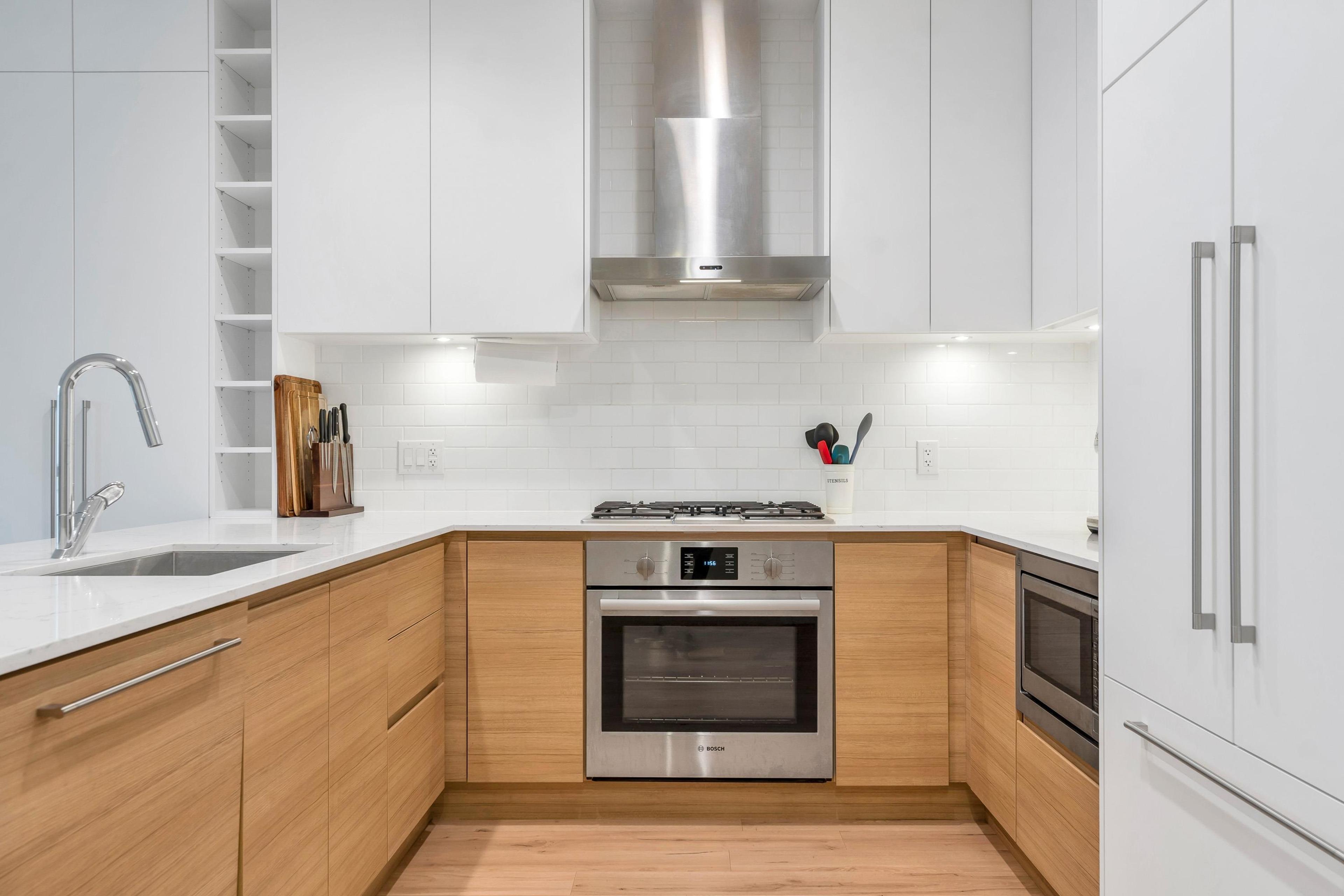 #623 3131 MURRAY STREET STREET - Main Image