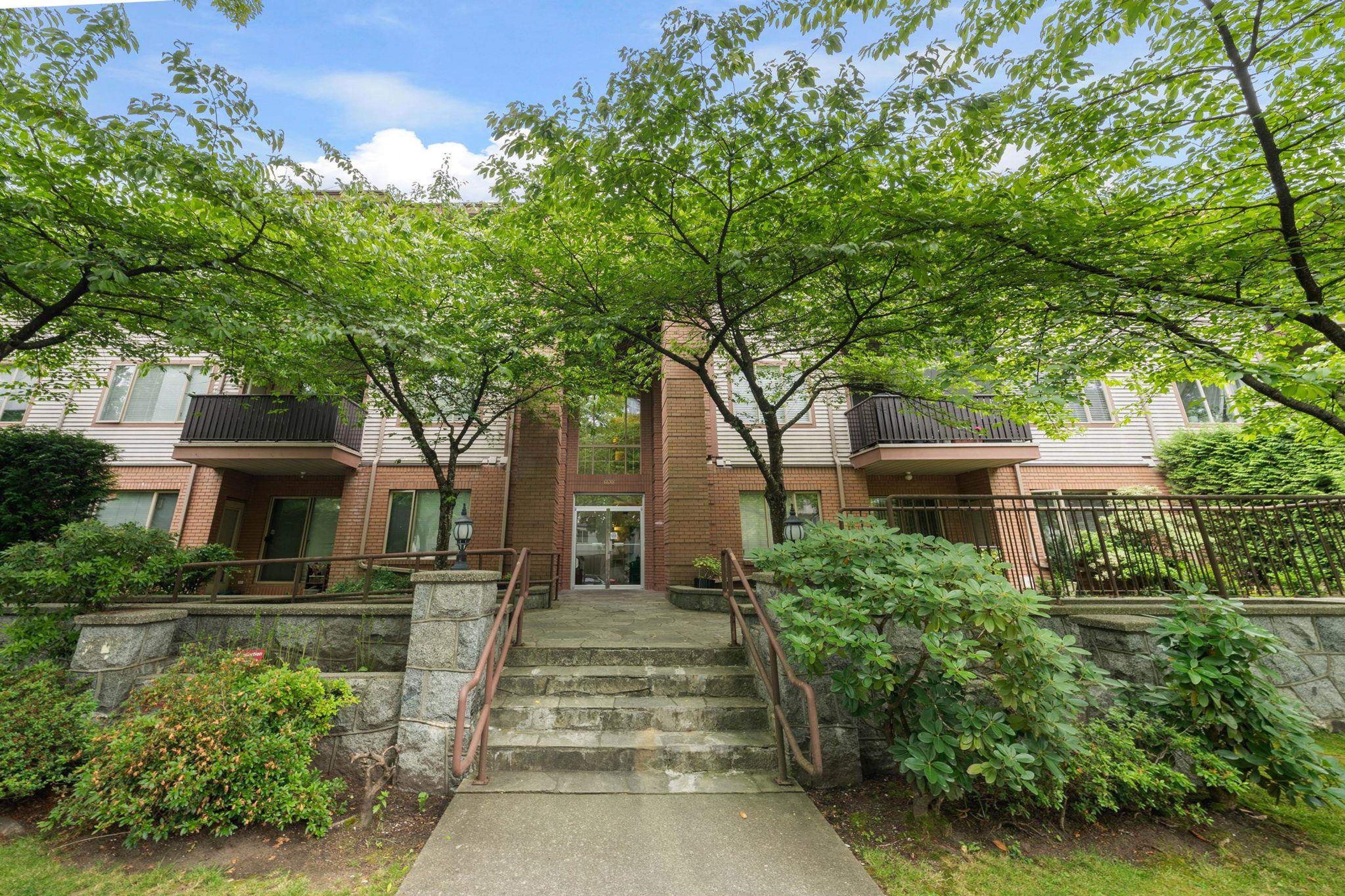 6688 Burlington Avenue, Burnaby - Exteriors - Photo 4