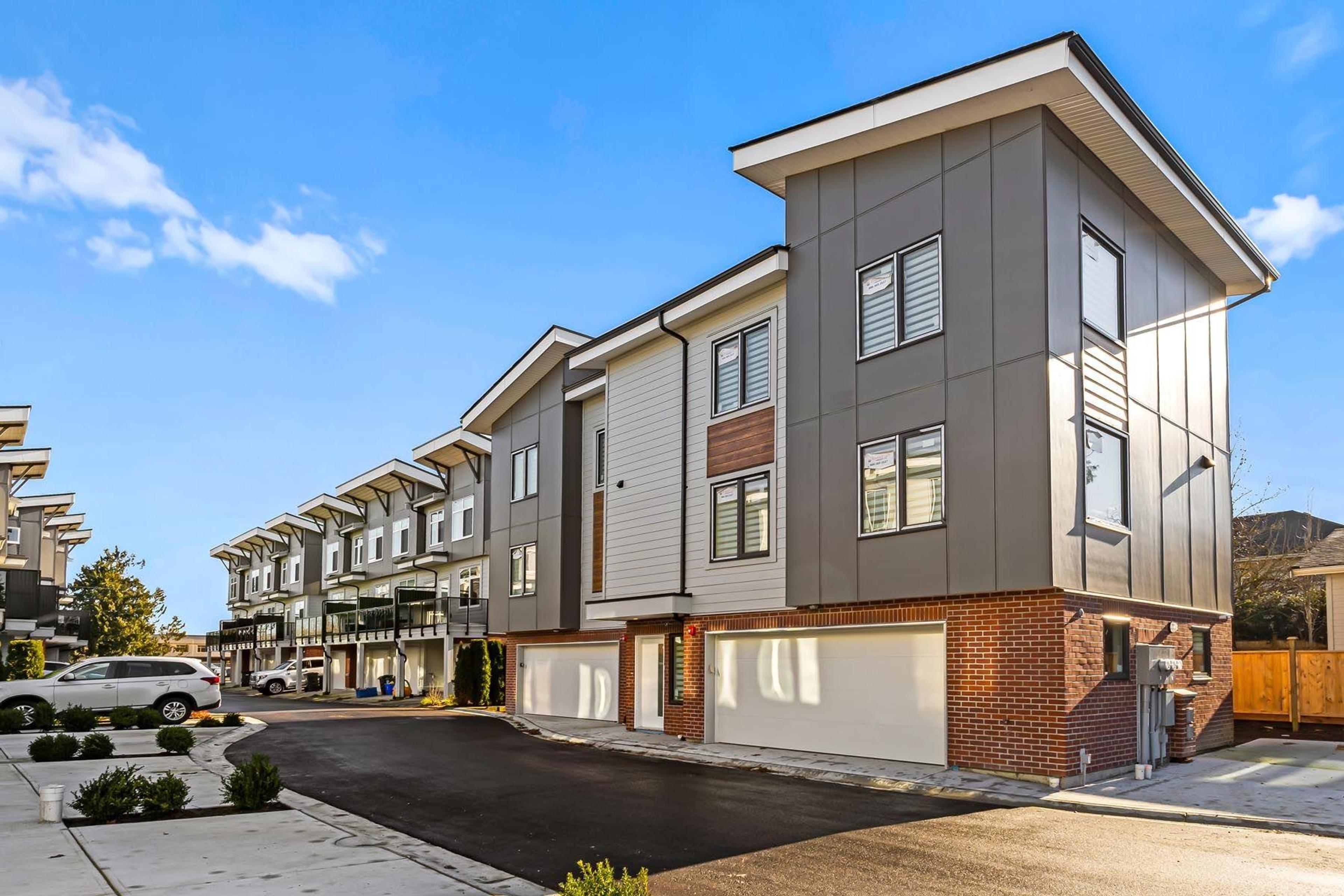 22348 48 Avenue, Langley - Exteriors - Full Complex View - Photo 2