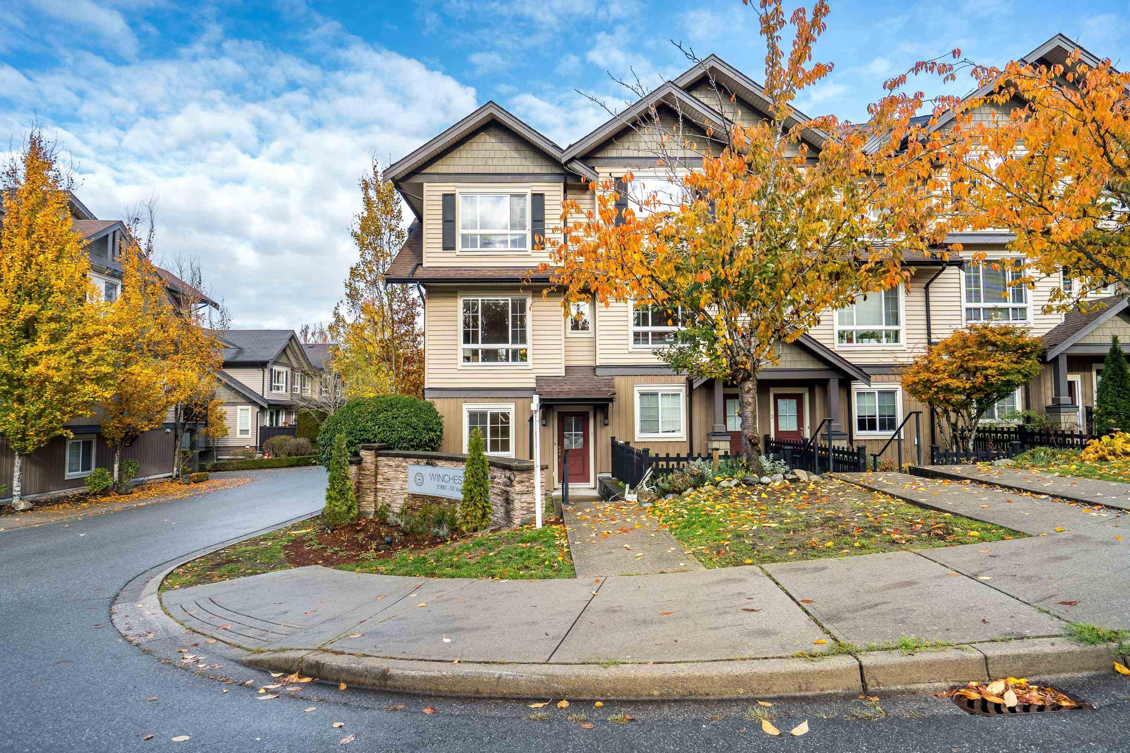 21867 50 Avenue, Langley - Exteriors - Full Complex View - Photo 3