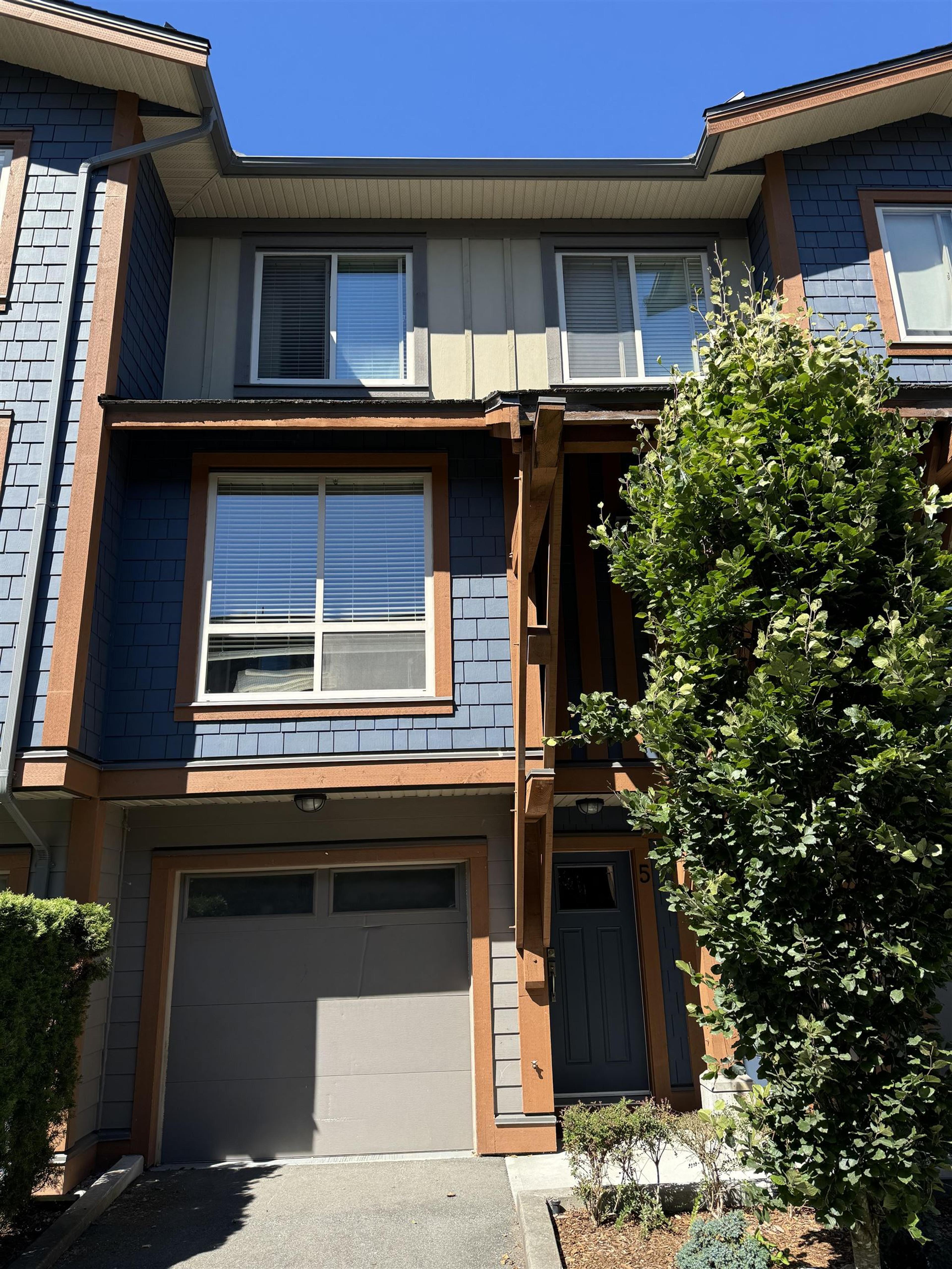 40653 Tantalus Road, Squamish - Exteriors - Photo 2