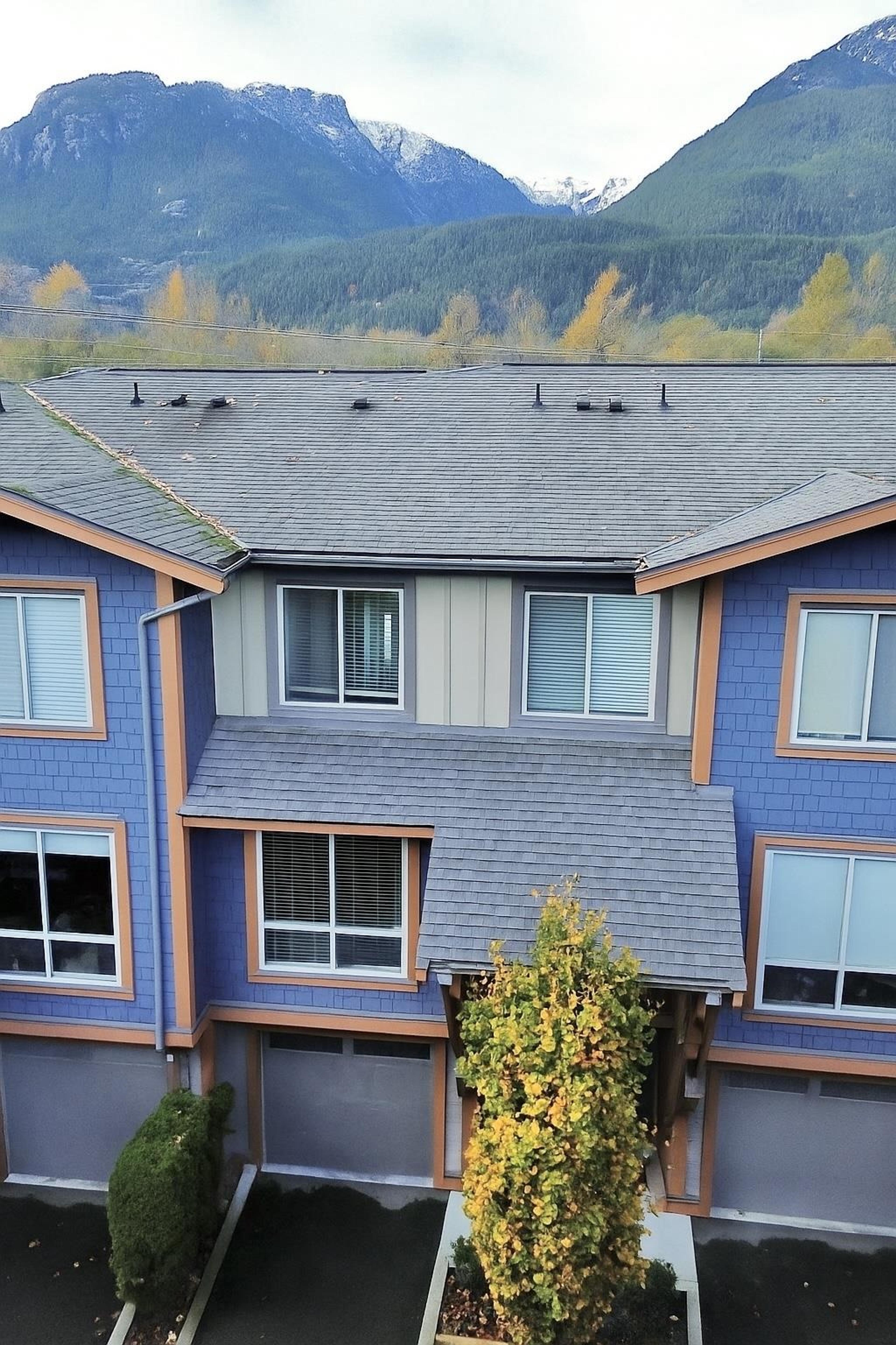 40653 Tantalus Road, Squamish - Exteriors - Photo 3