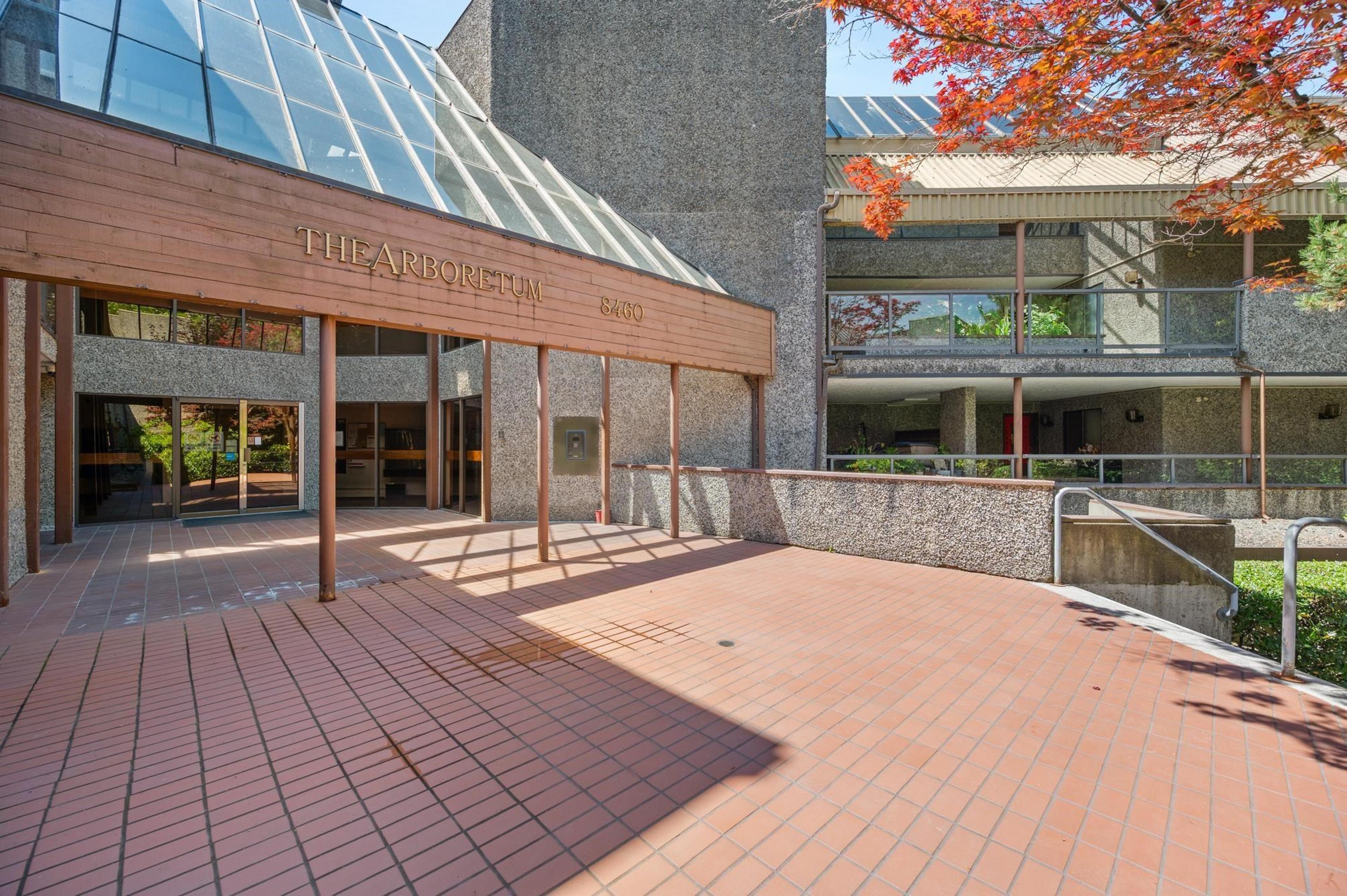 8460 Ackroyd Road, Richmond - Exteriors - Photo 4