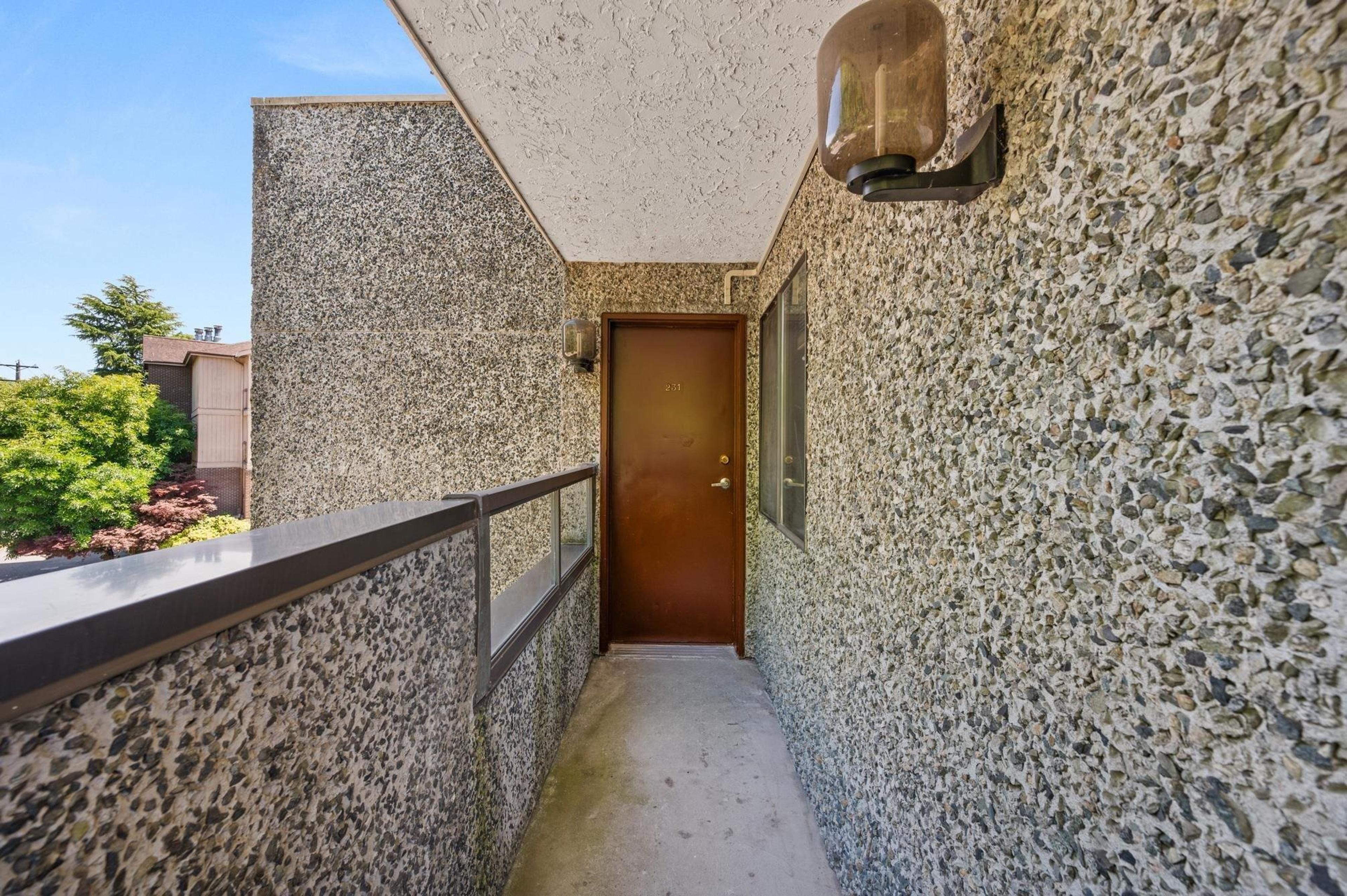 8460 Ackroyd Road, Richmond - Exteriors - Photo 5