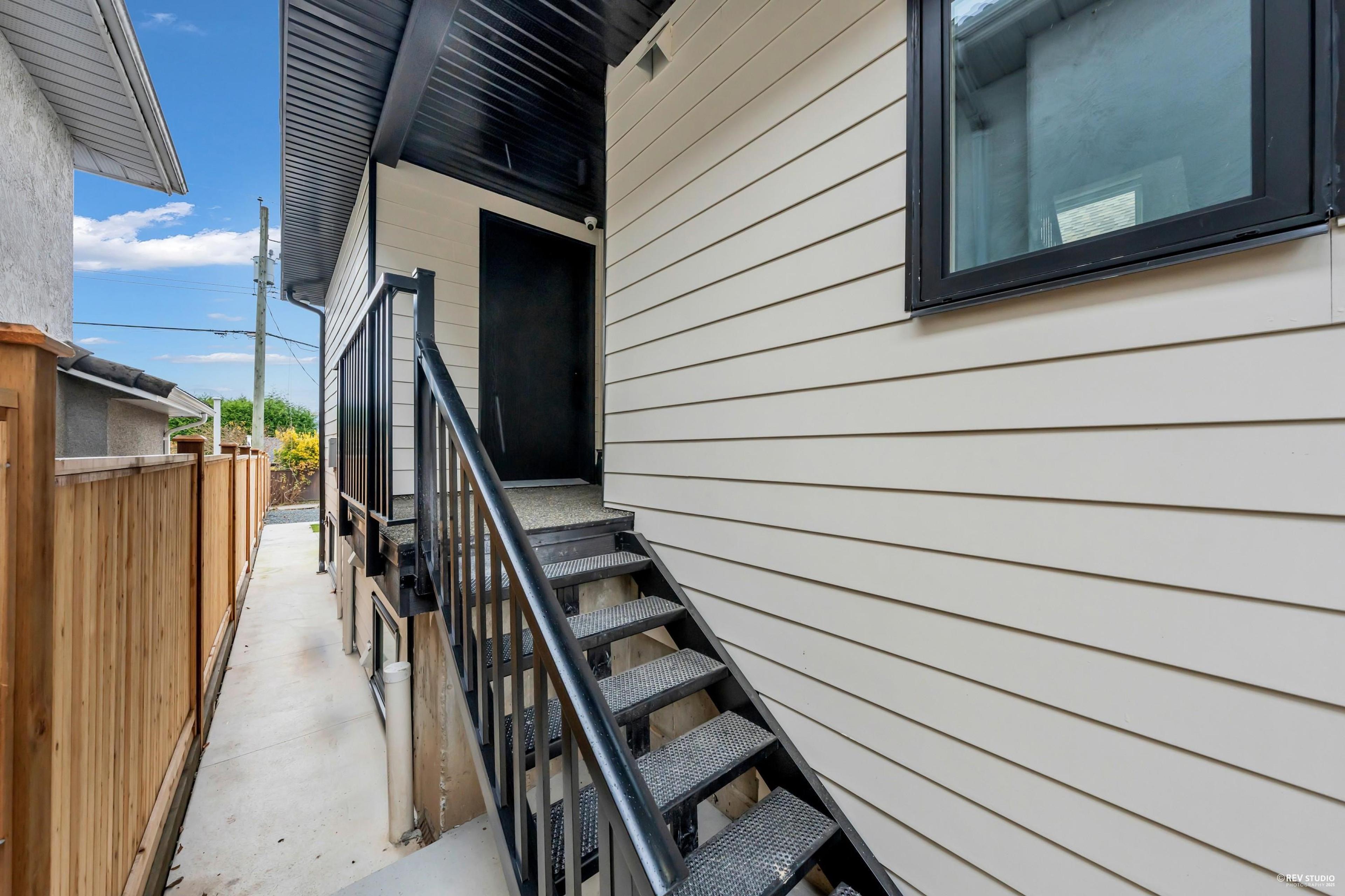 1243 Nootka Street, Vancouver - Exteriors - Photo 1