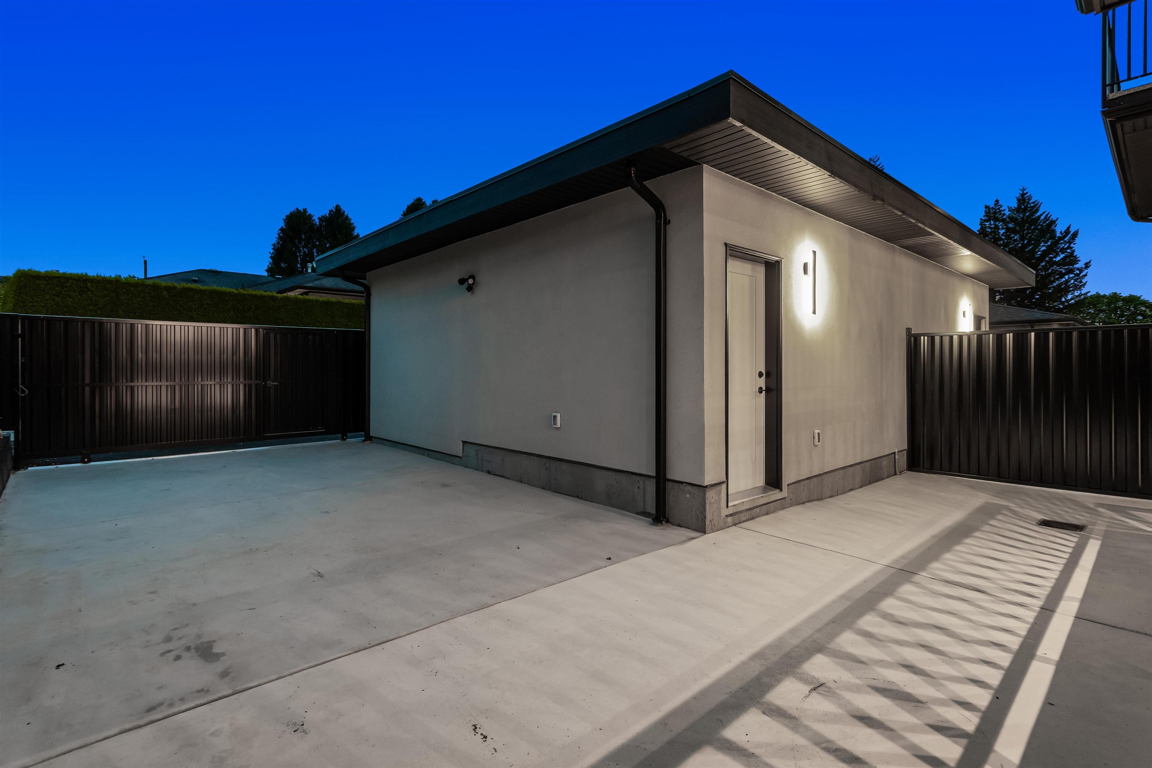 6916 Union Street, Burnaby - Exteriors - Photo 10