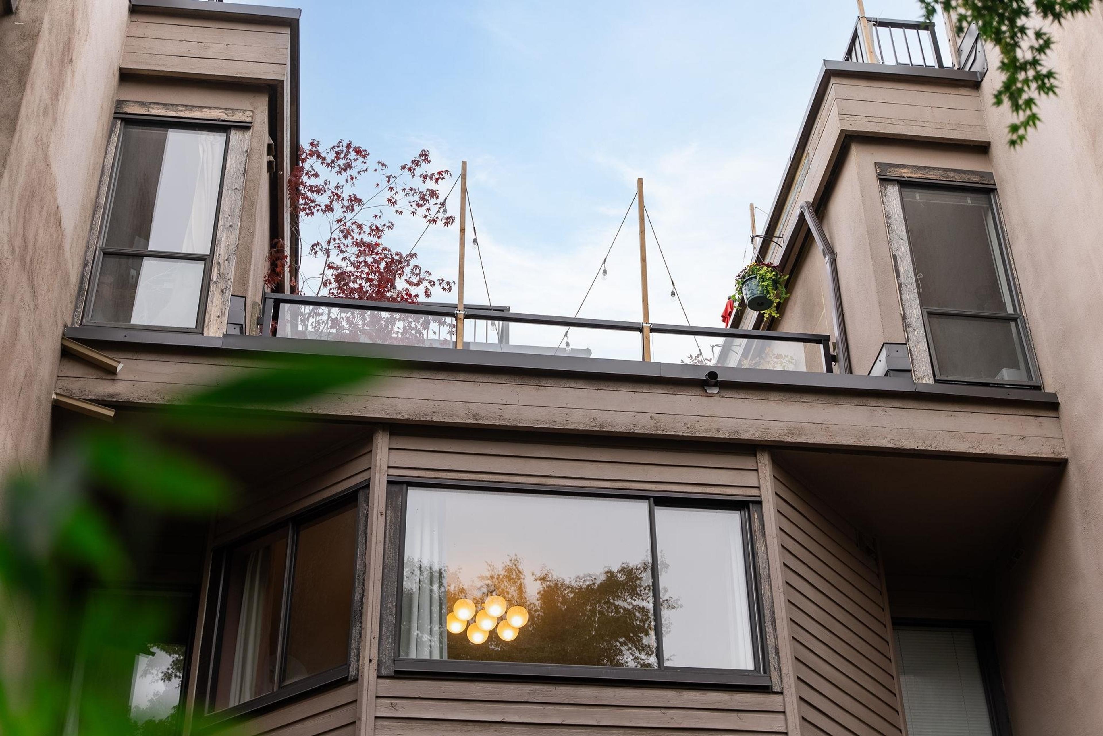 1922 W 7th Avenue, Vancouver - Exteriors - Photo 1