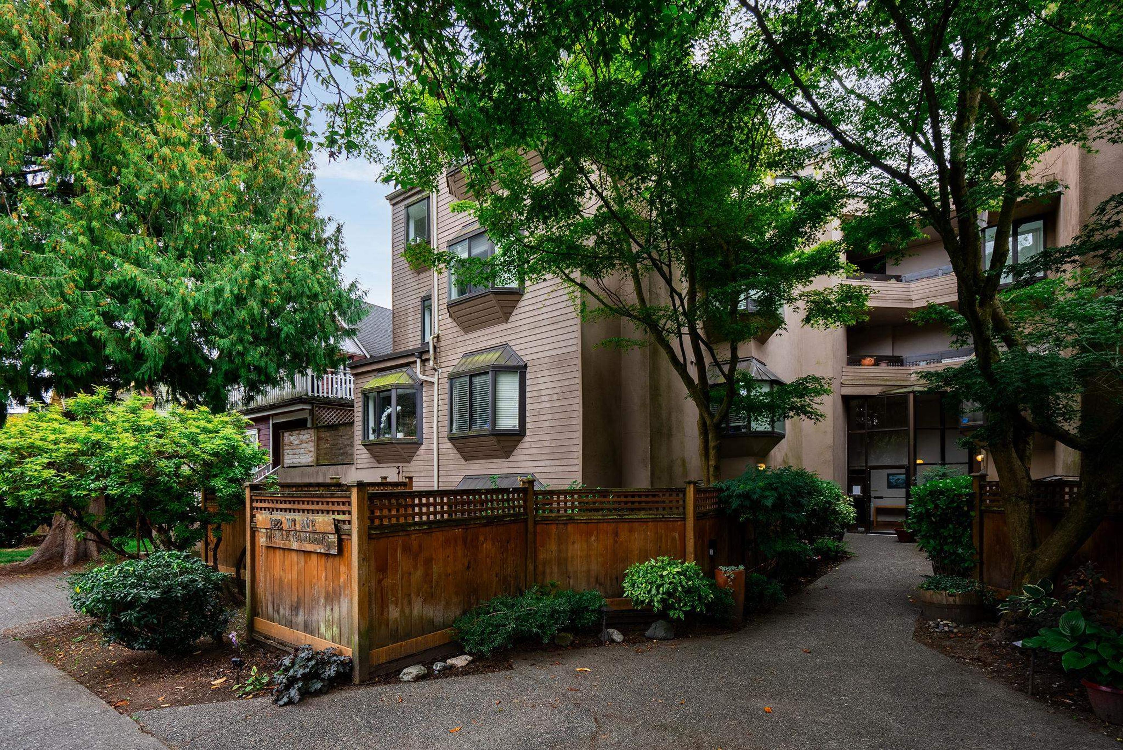 1922 W 7th Avenue, Vancouver - Exteriors - Photo 4