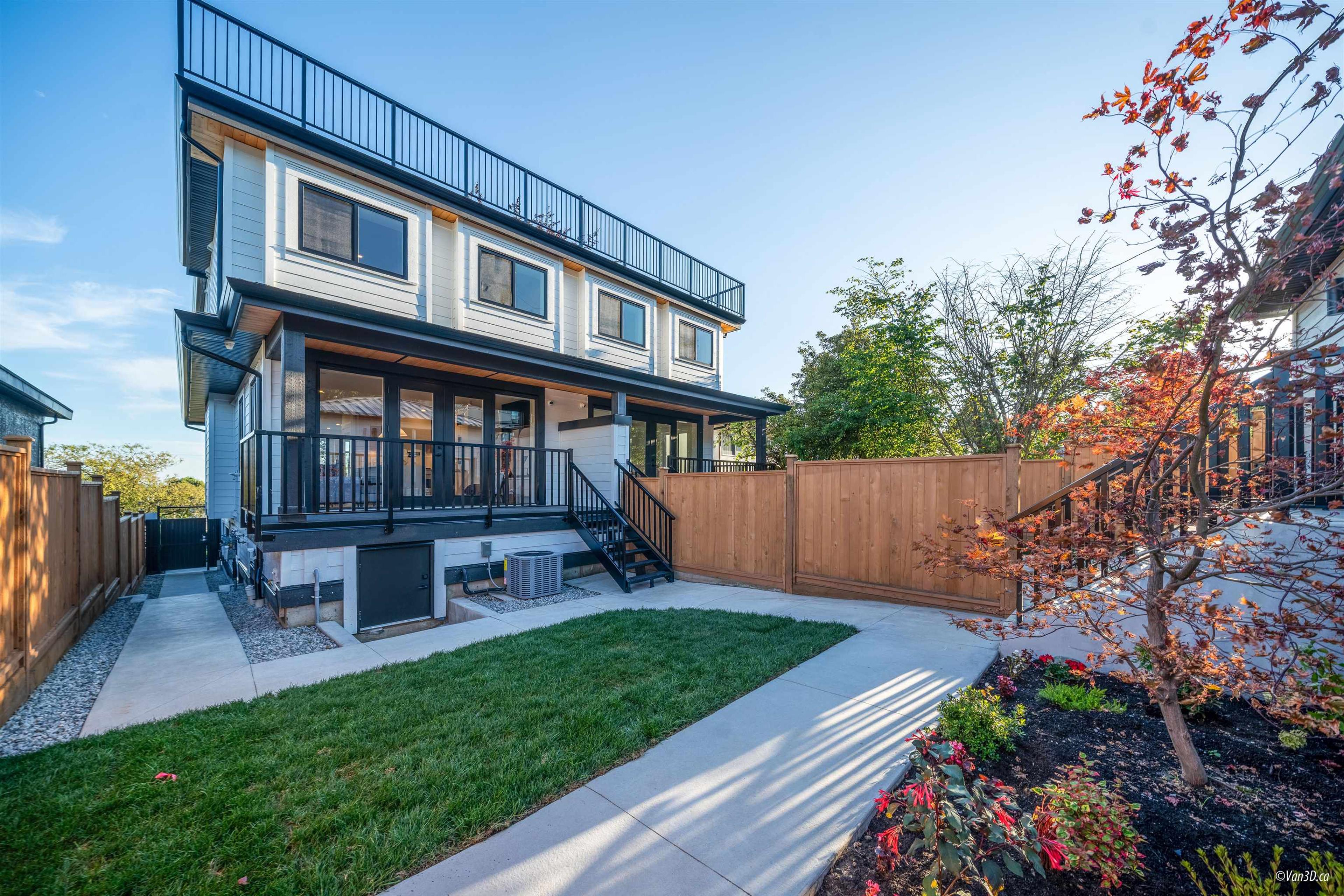 1167 E 63rd Avenue, Vancouver - Exteriors - Photo 2