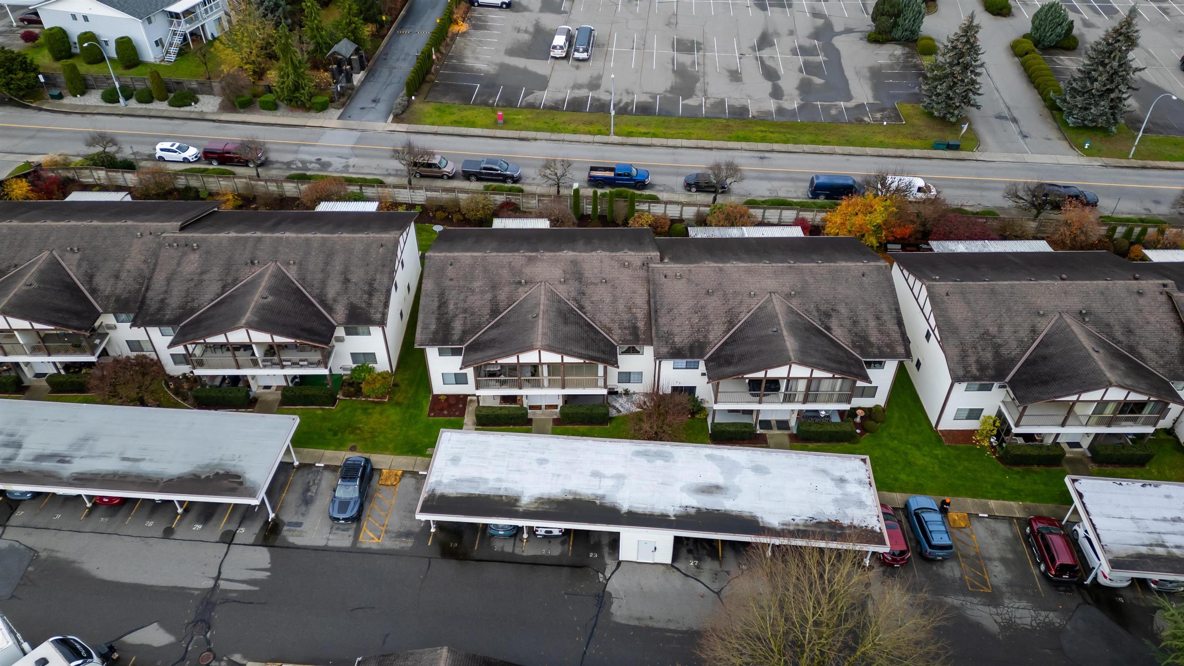 32718 Garibaldi Drive, Abbotsford - Exteriors - Full Complex View, Drone/Aerial View - Photo 7