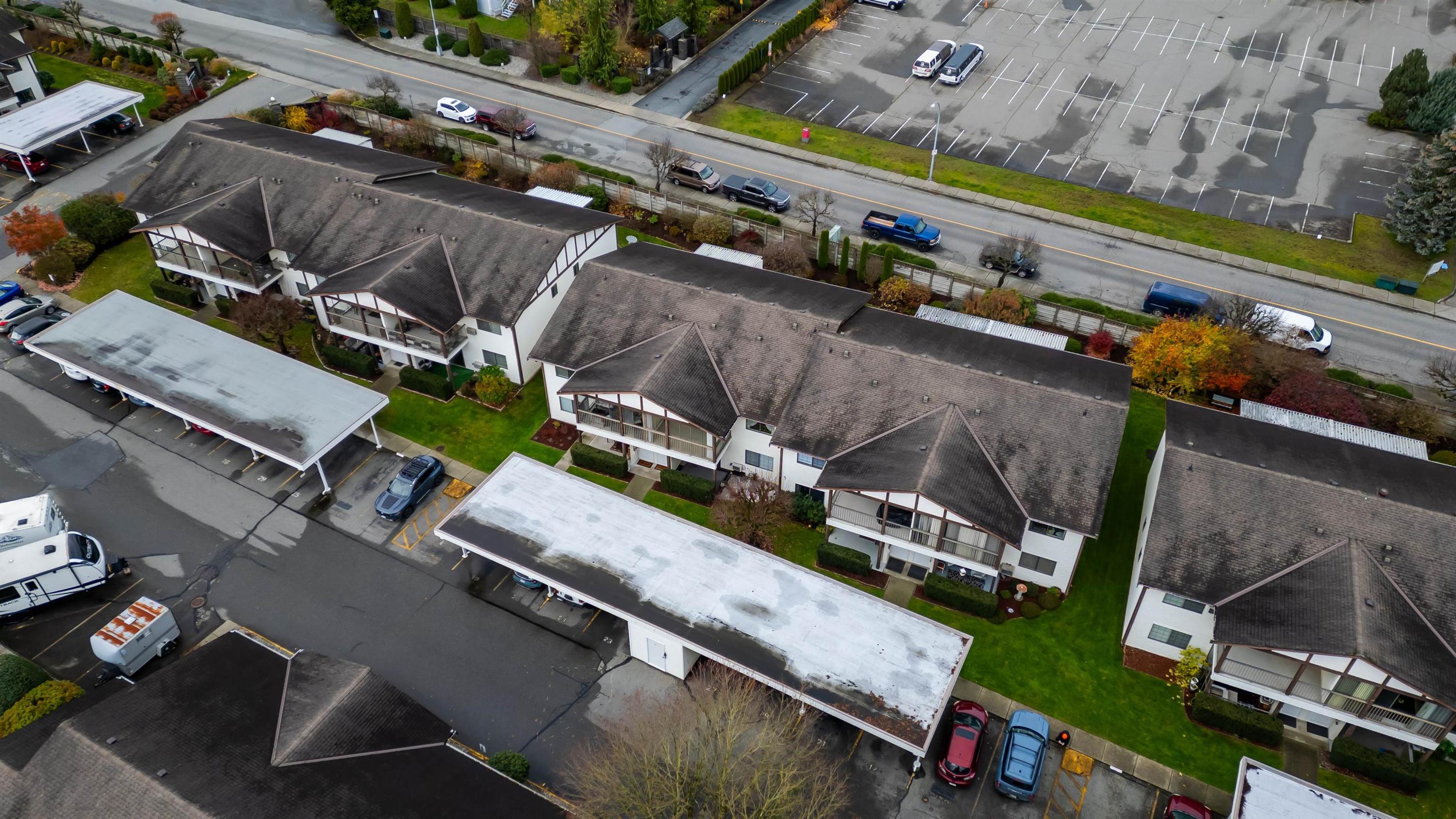 32718 Garibaldi Drive, Abbotsford - Exteriors - Full Complex View, Drone/Aerial View - Photo 8