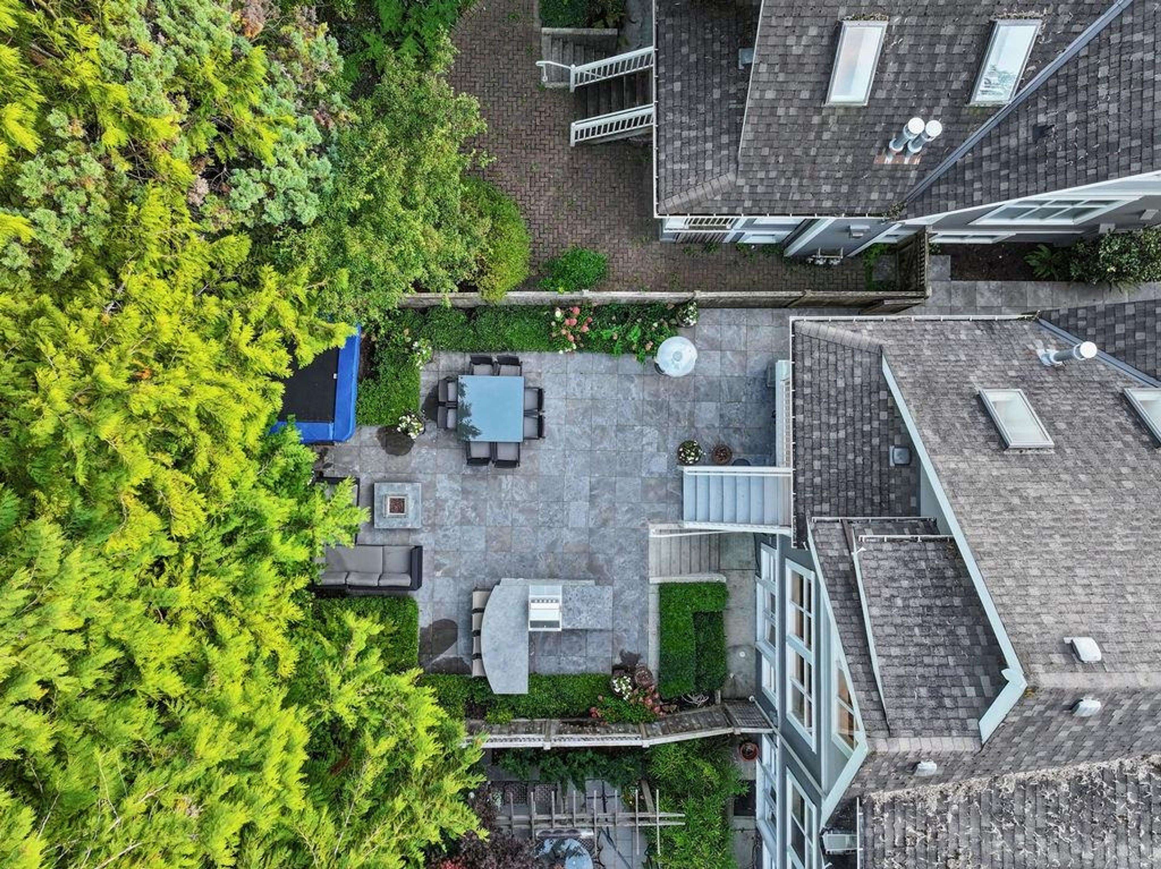 3761 Edgemont Boulevard, North Vancouver - Exteriors - Drone/Aerial View - Photo 2