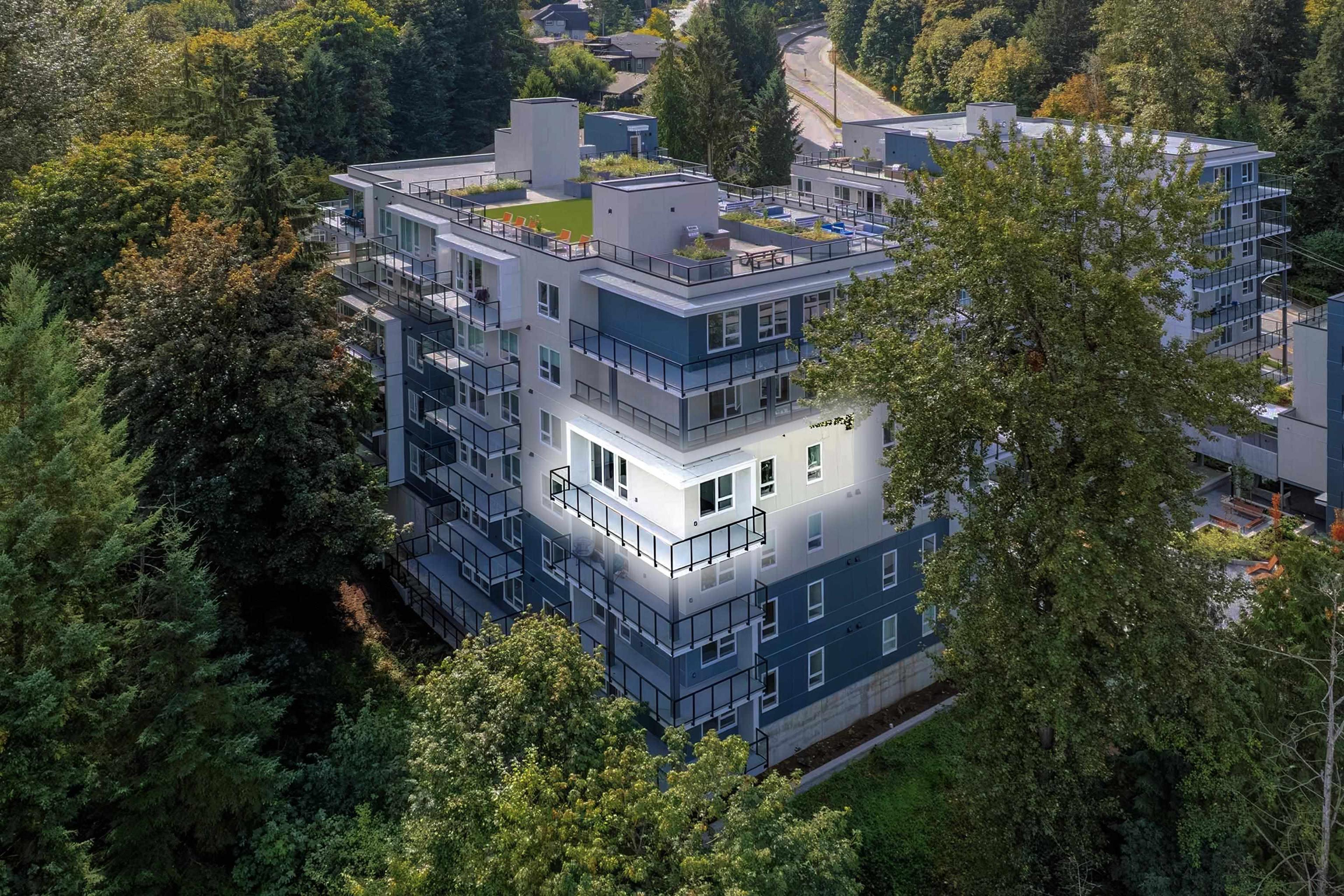 #406 2002 ST. GEORGE STREET - Image 2