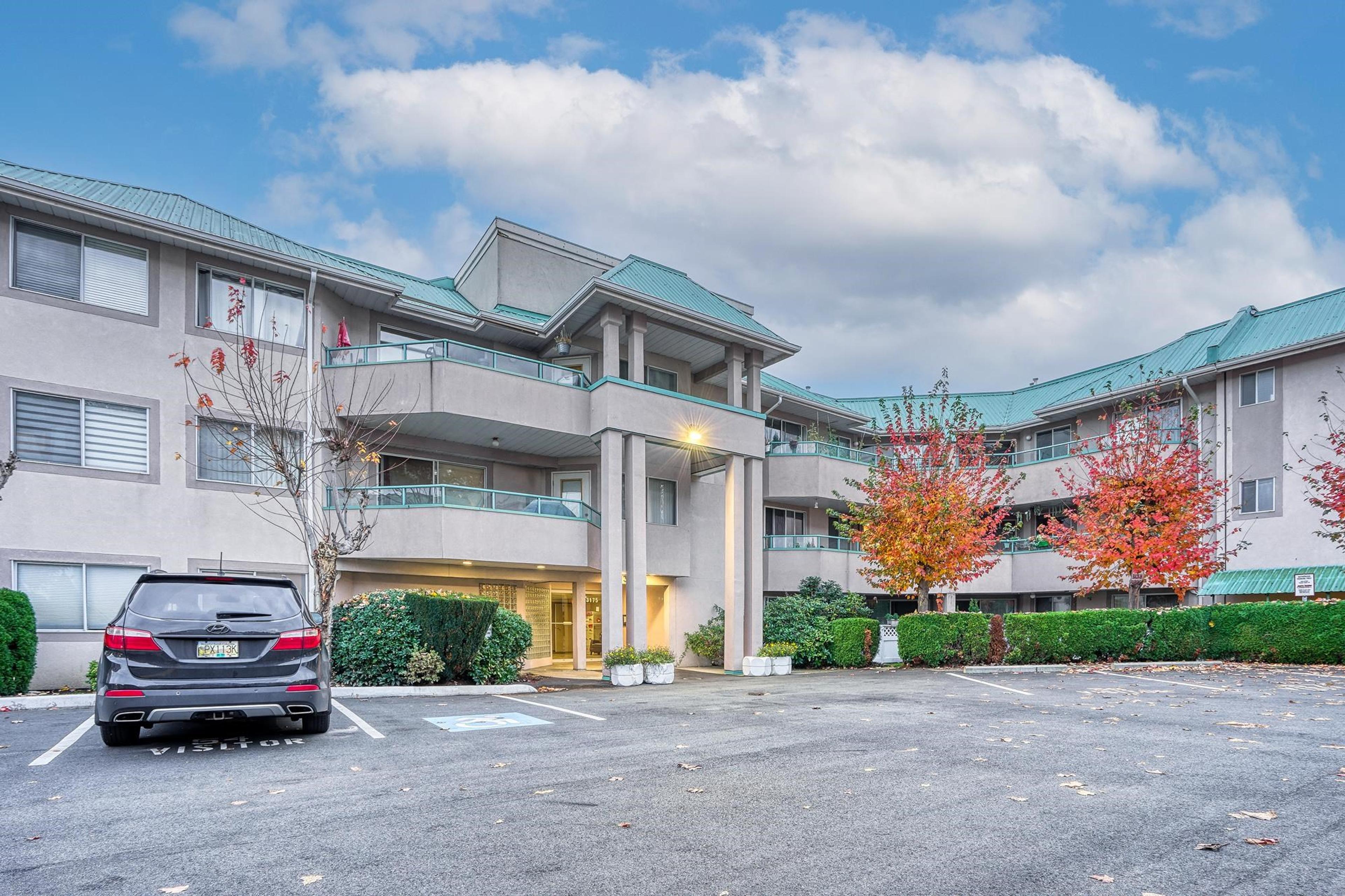 33165 Old Yale Road, Abbotsford - Exteriors - Full Complex View - Photo 3