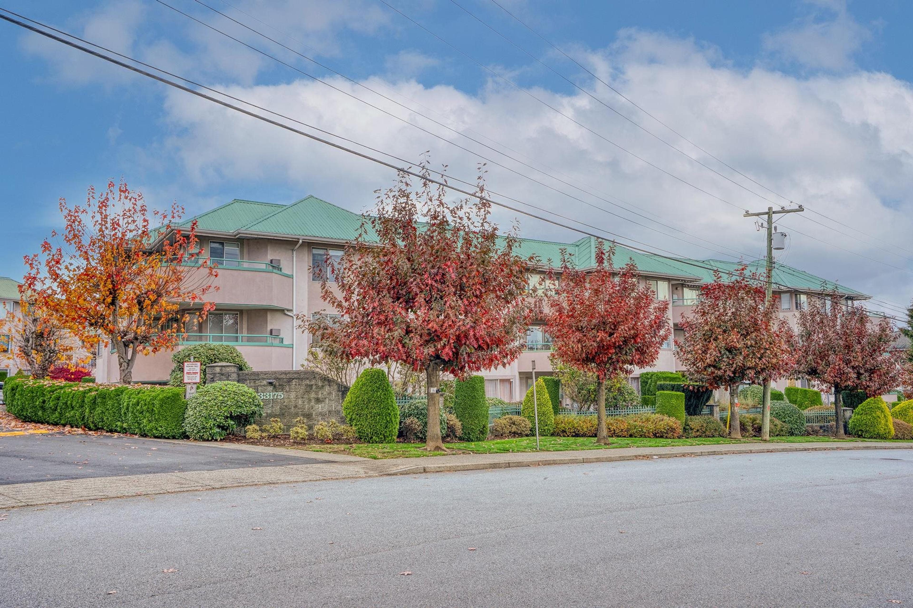 33165 Old Yale Road, Abbotsford - Exteriors - Full Complex View - Photo 4