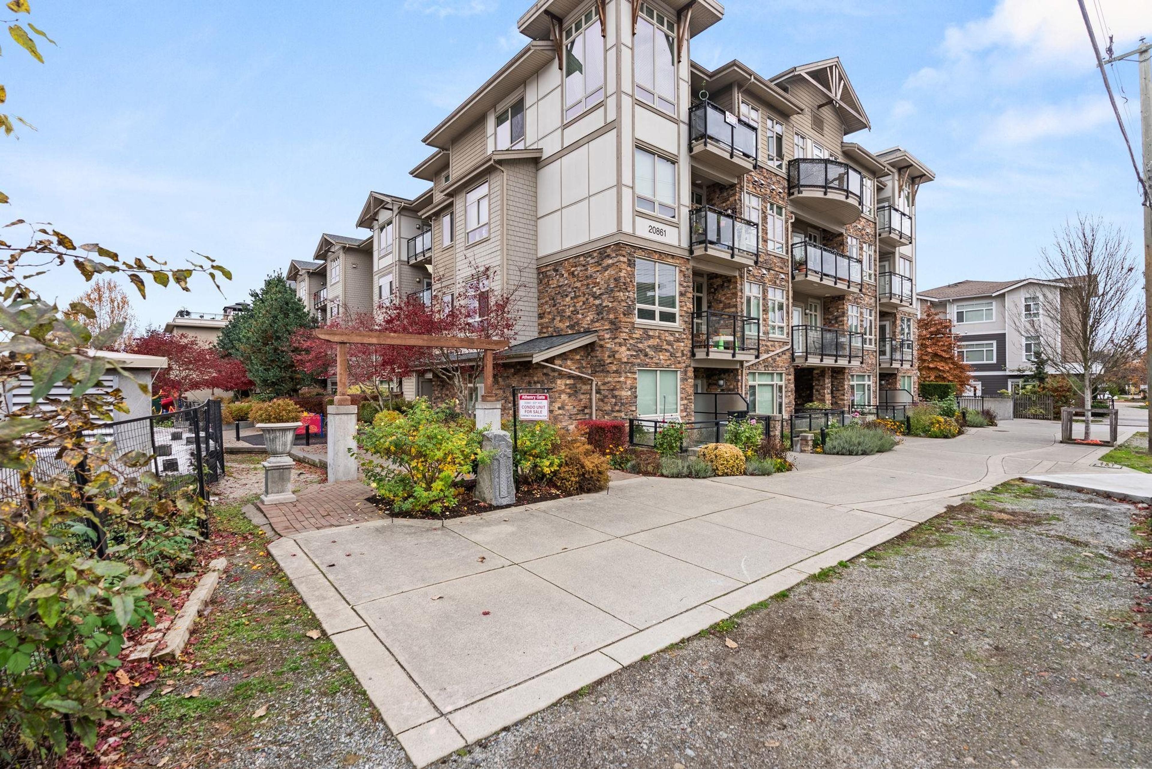 20861 83 Avenue, Langley - Exteriors - Full Complex View - Photo 1