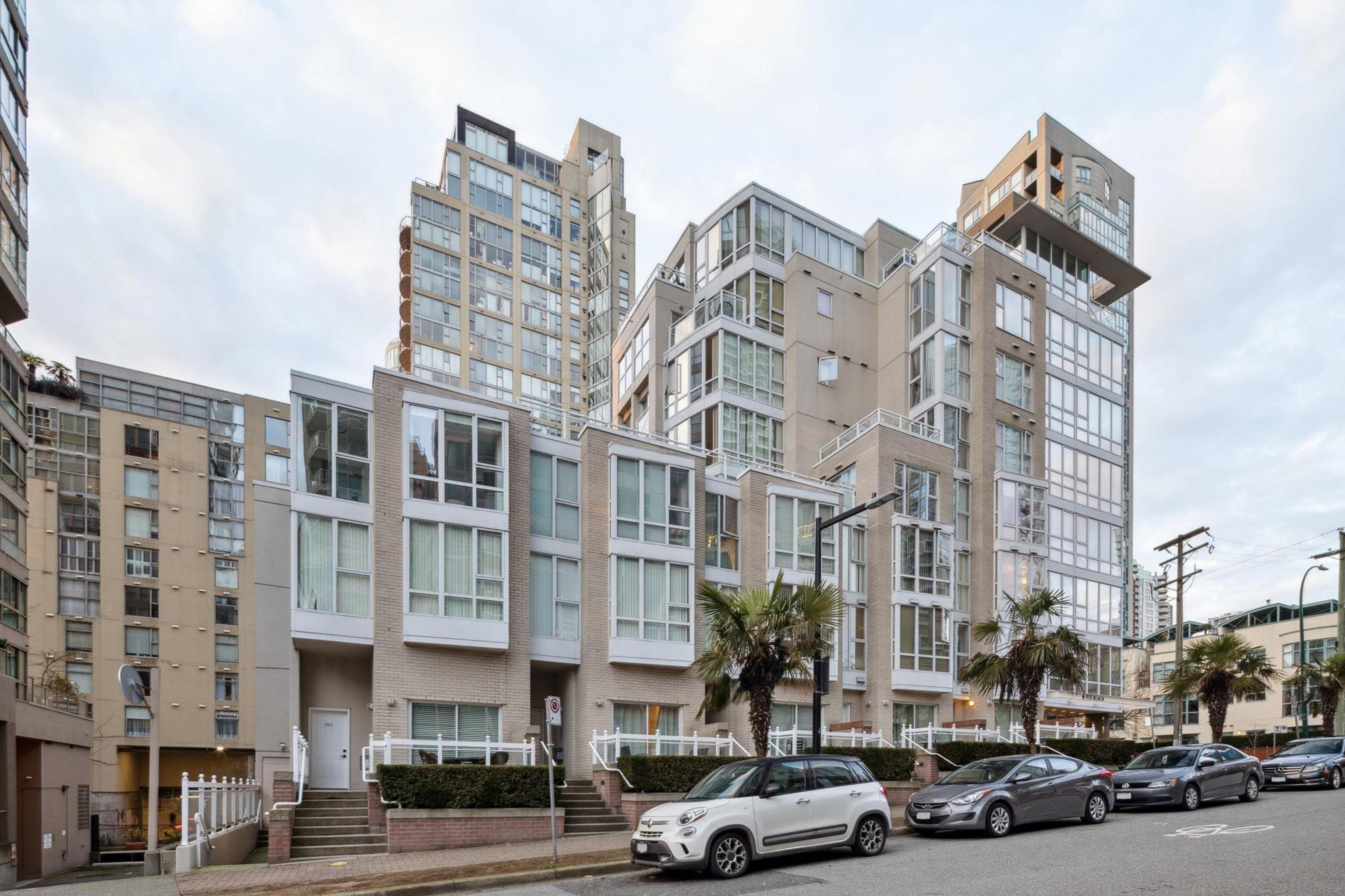 910 Beach Avenue, Vancouver - Exteriors - Full Complex View - Photo 1