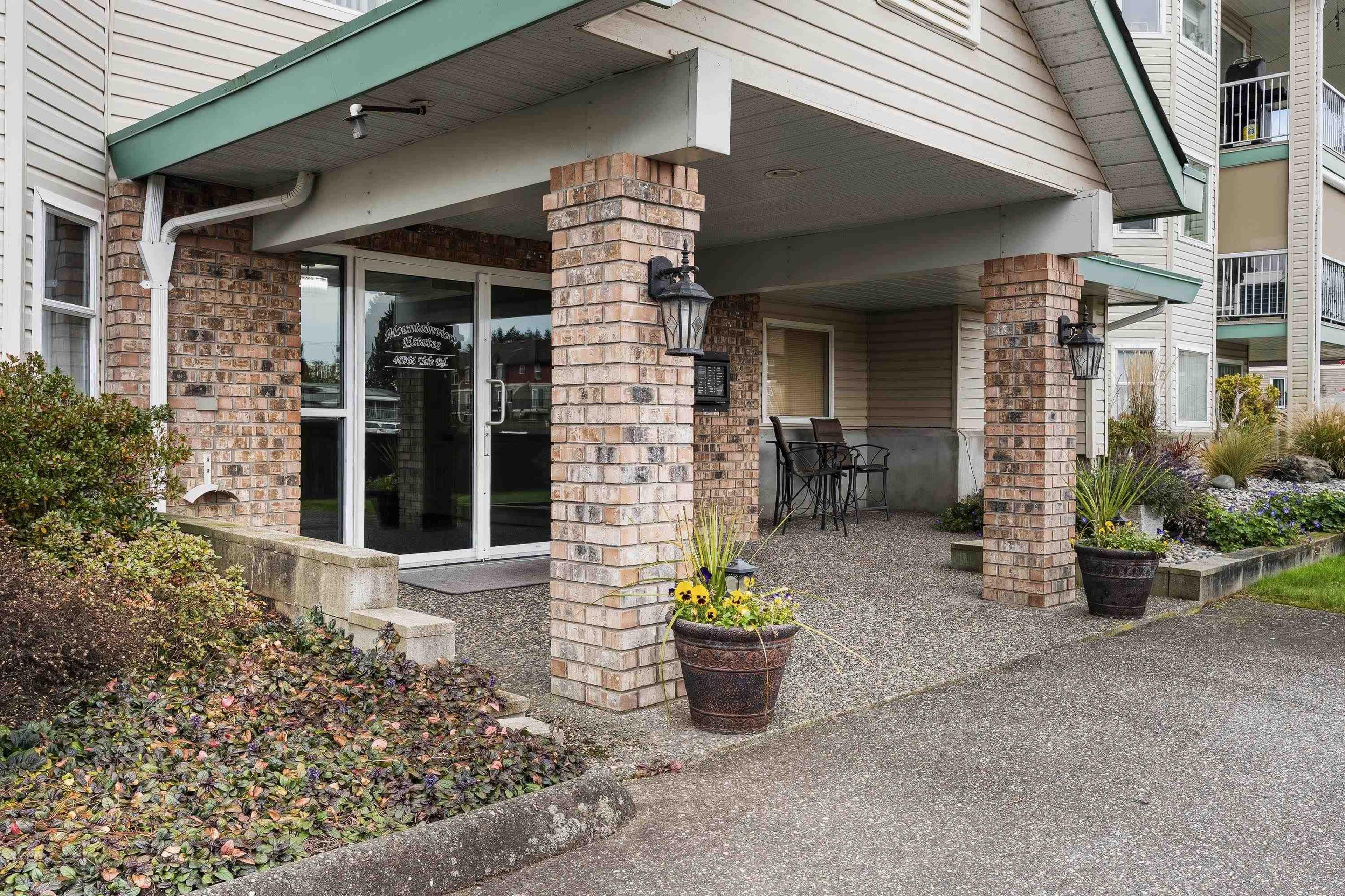 46966 Yale Road, Chilliwack - Exteriors - Photo 3