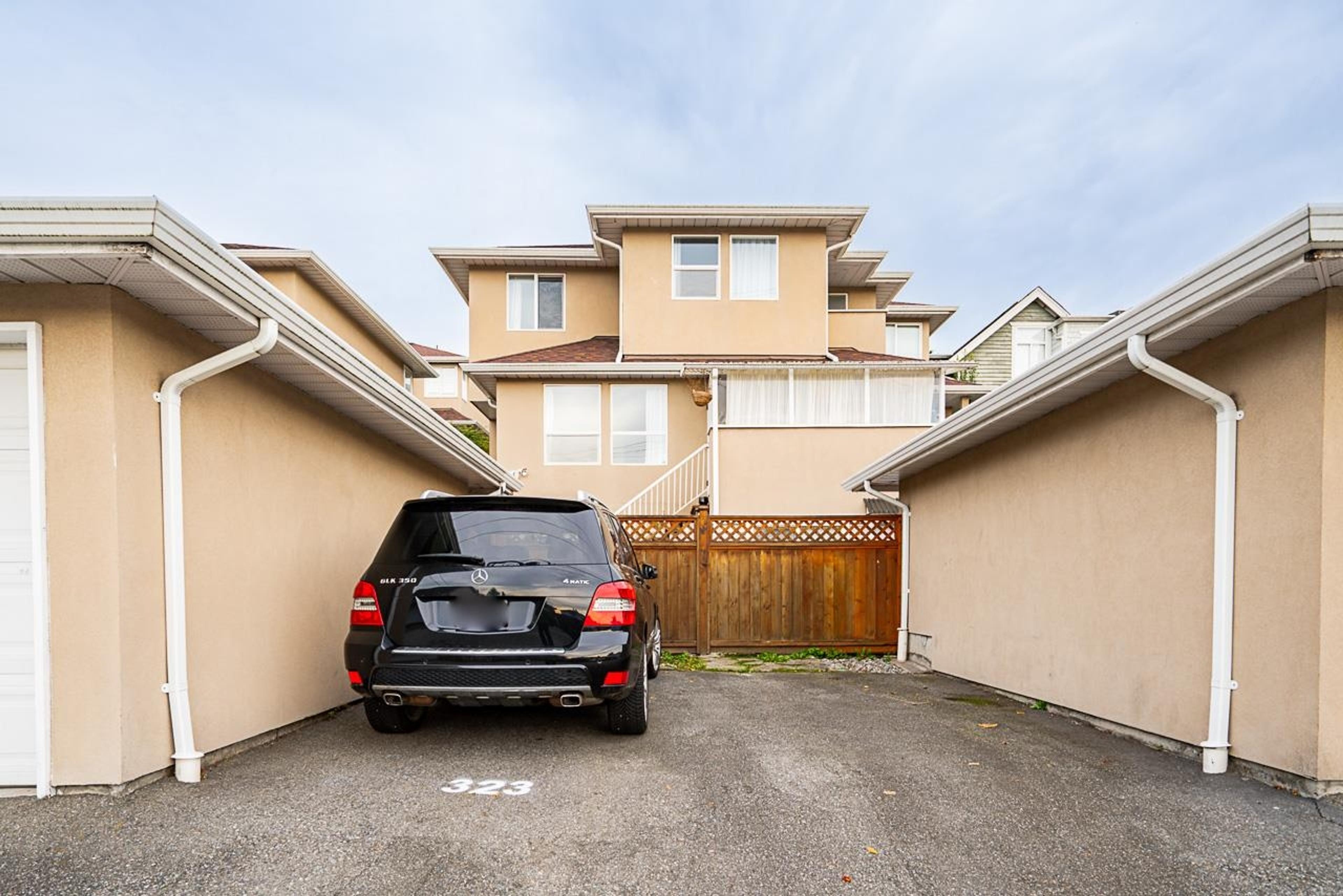 327 E Keith Road, North Vancouver - Exteriors - Photo 1