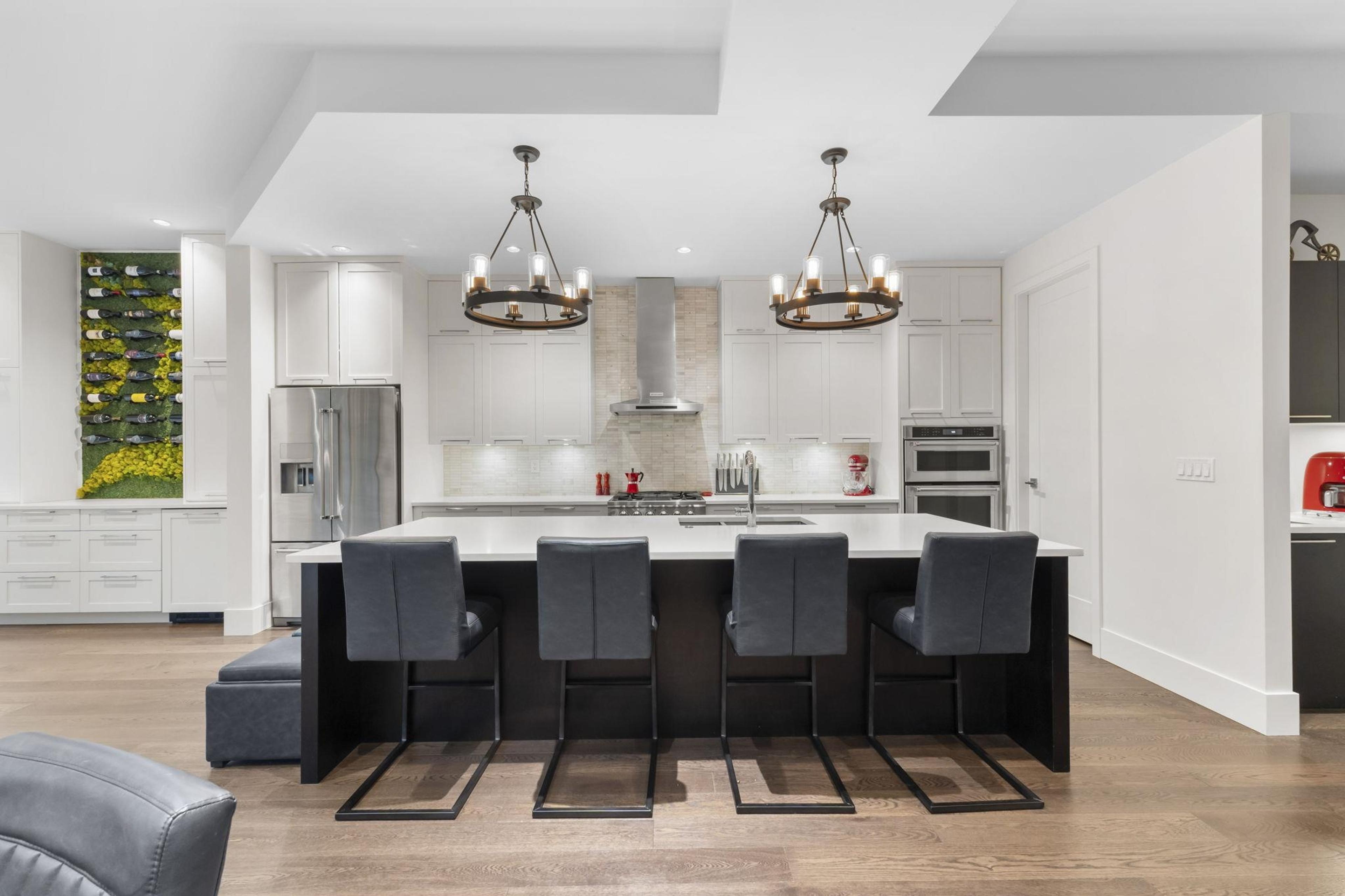 #22 3295 SUNNYSIDE ROAD - 6