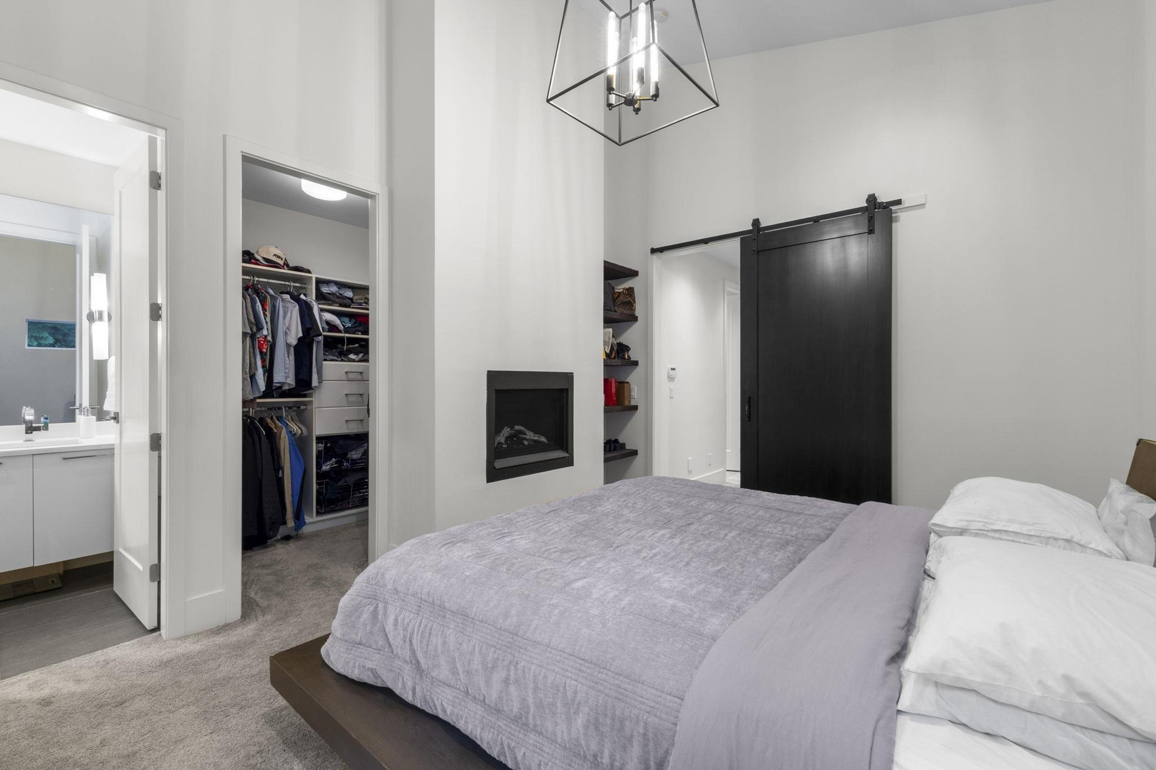 #22 3295 SUNNYSIDE ROAD - 12