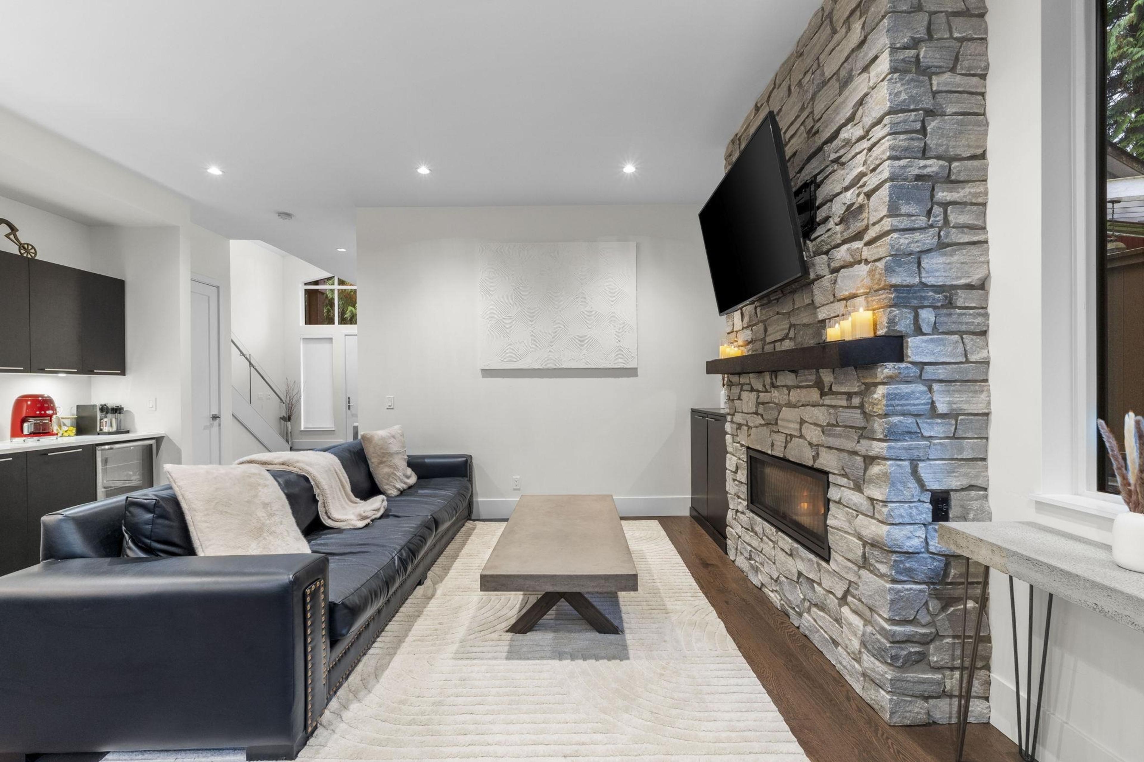 #22 3295 SUNNYSIDE ROAD - Image 3