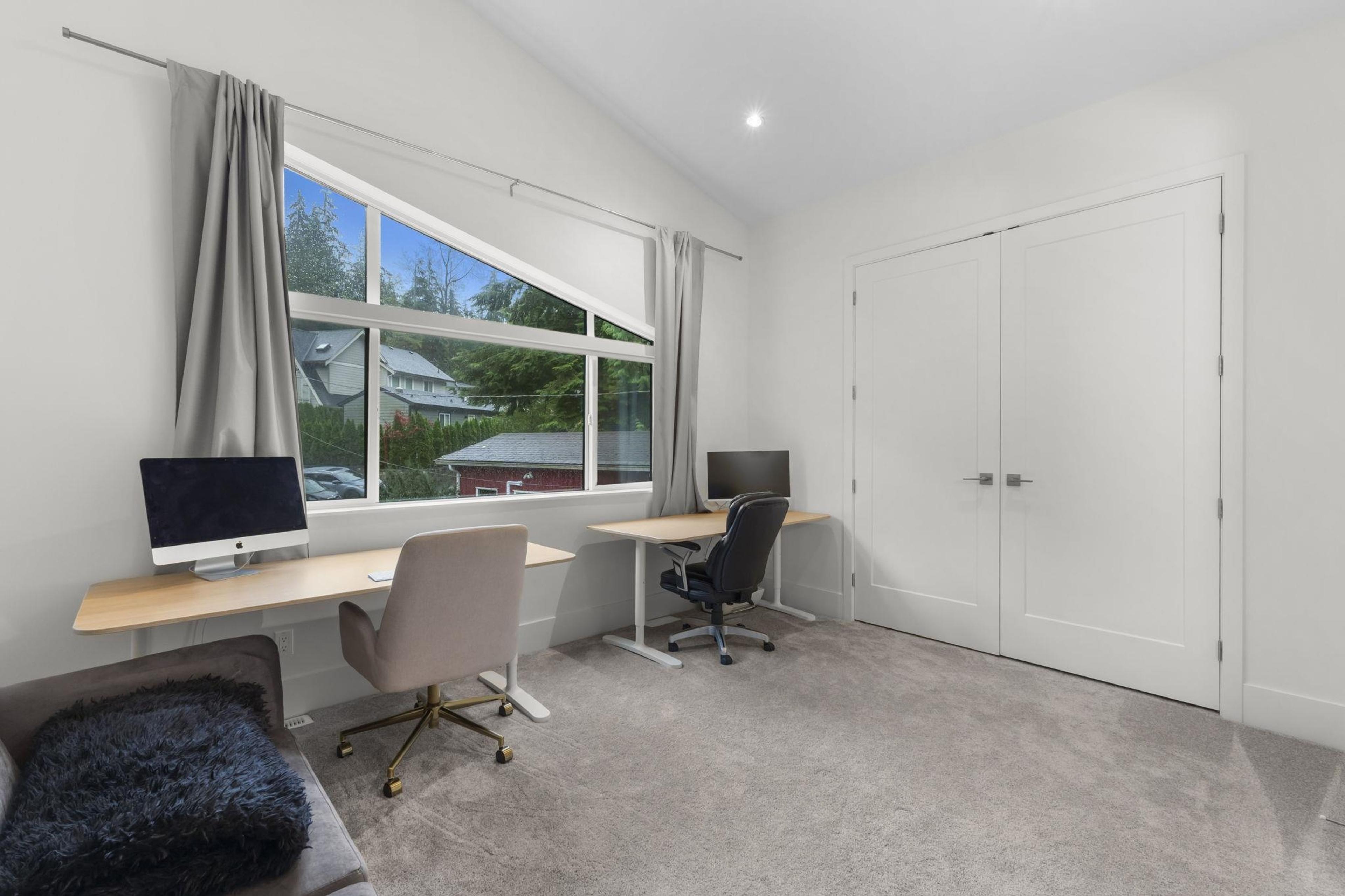 #22 3295 SUNNYSIDE ROAD - 18