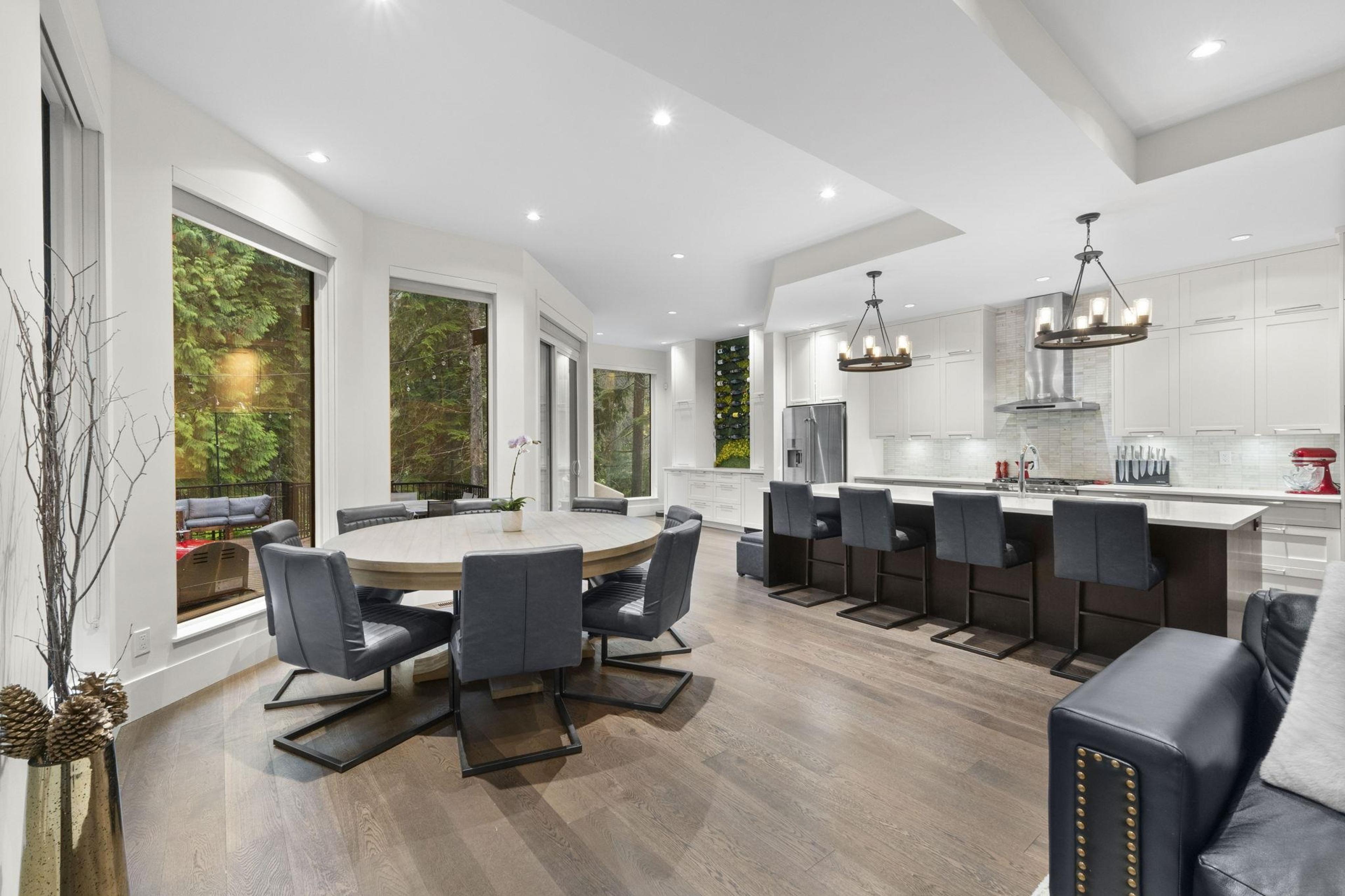 #22 3295 SUNNYSIDE ROAD - 4