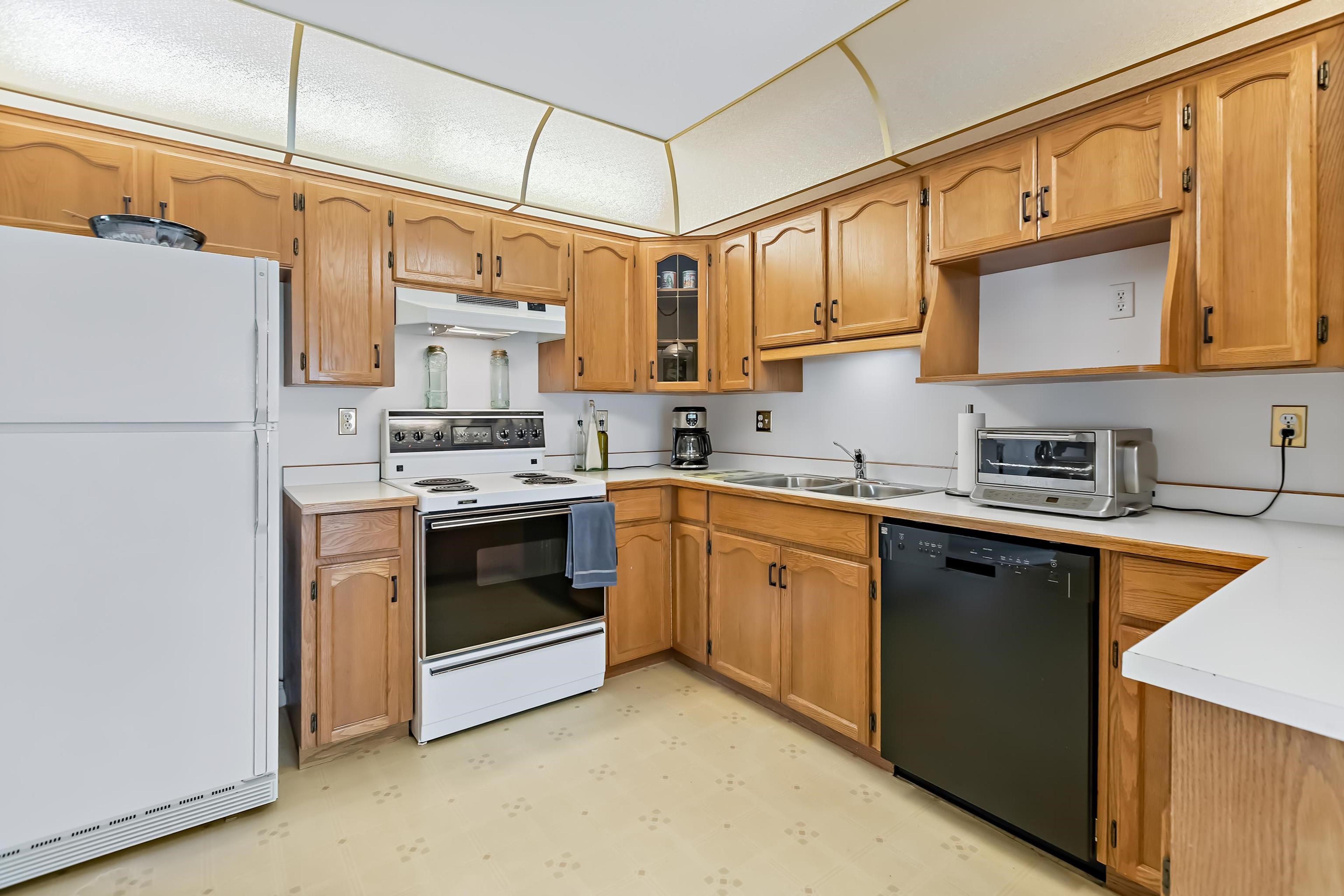 #207 11601 227 STREET - 12