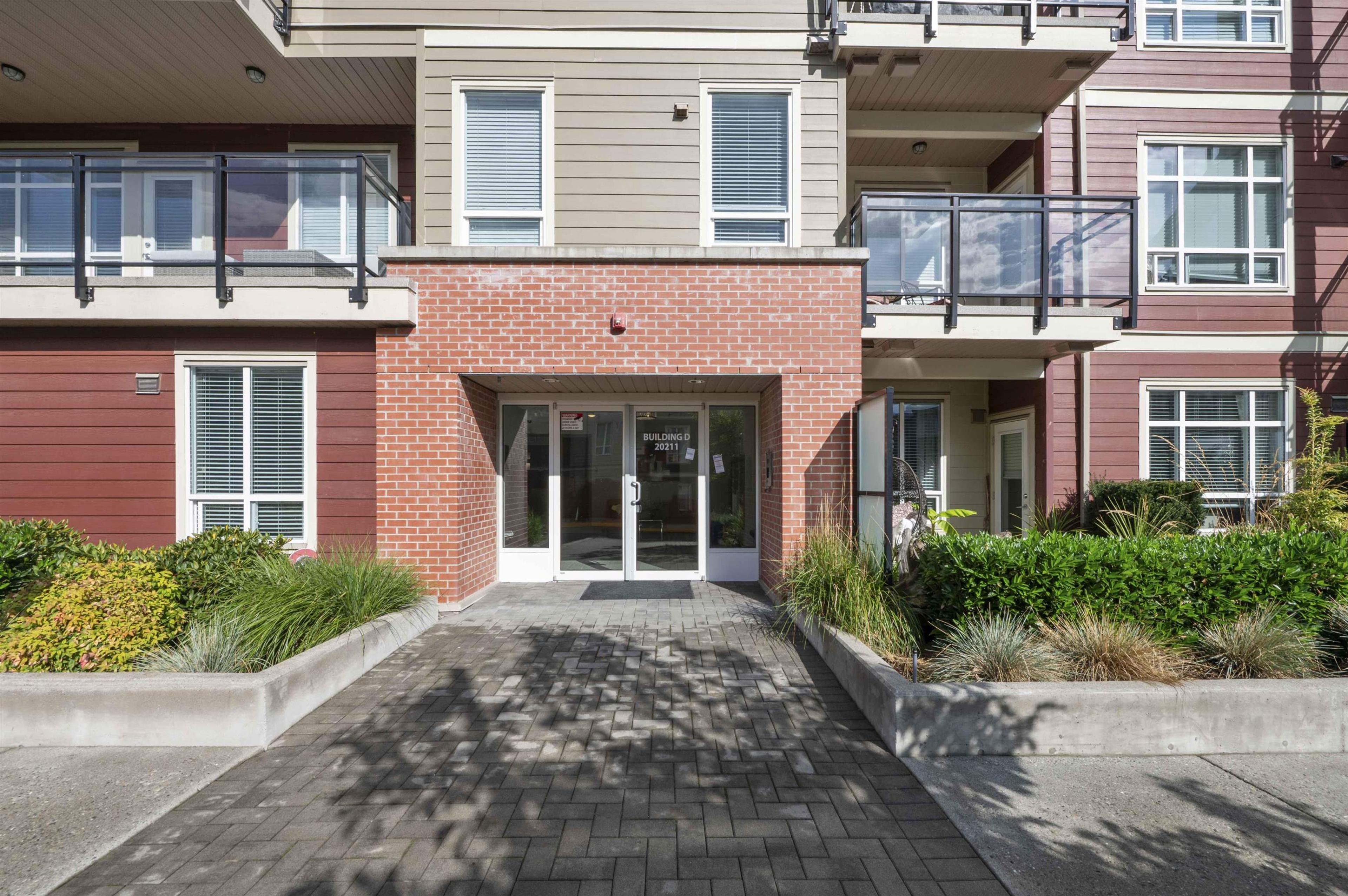 #D117 20211 66 AVENUE - 15