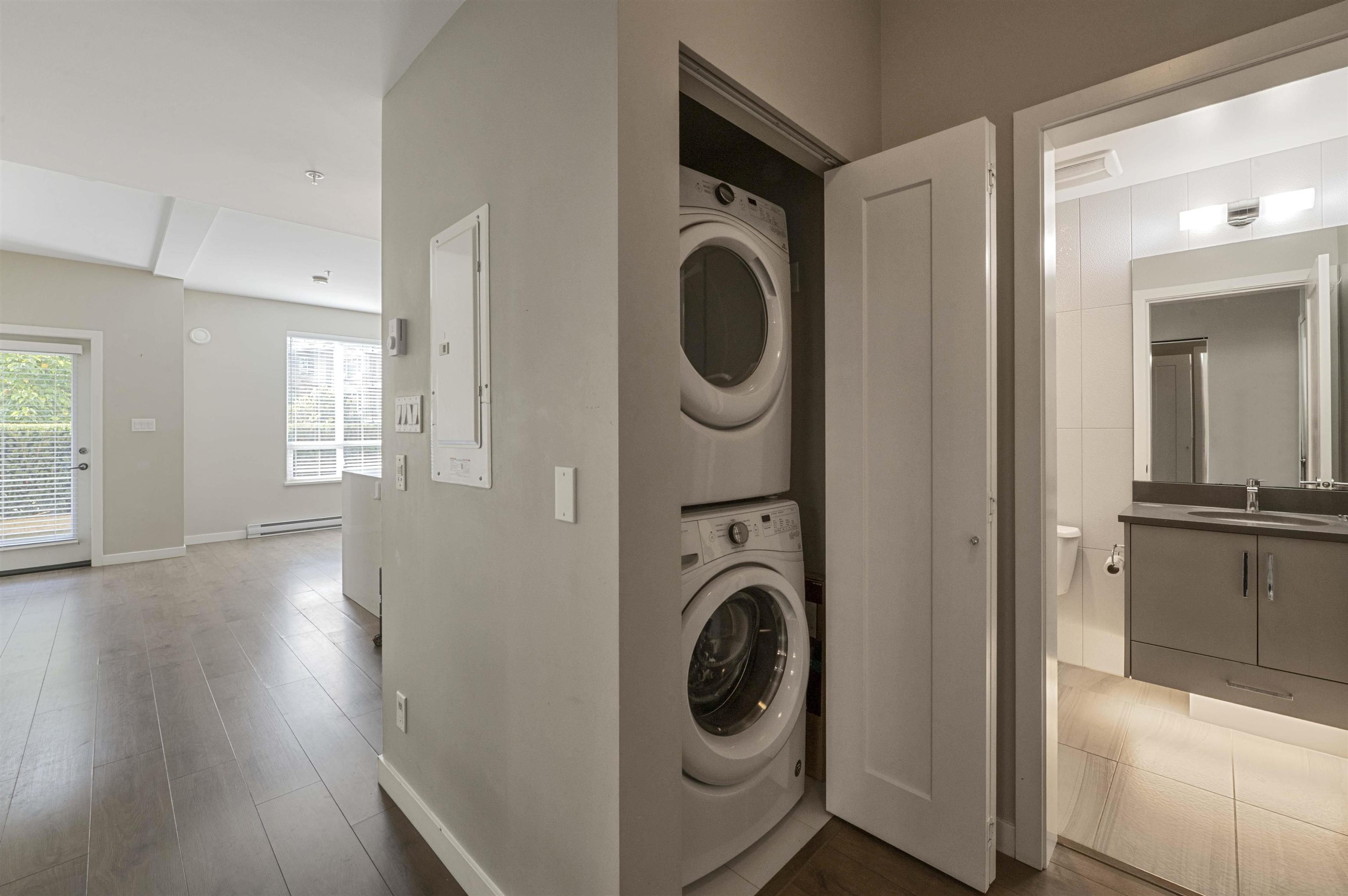 #D117 20211 66 AVENUE - 11